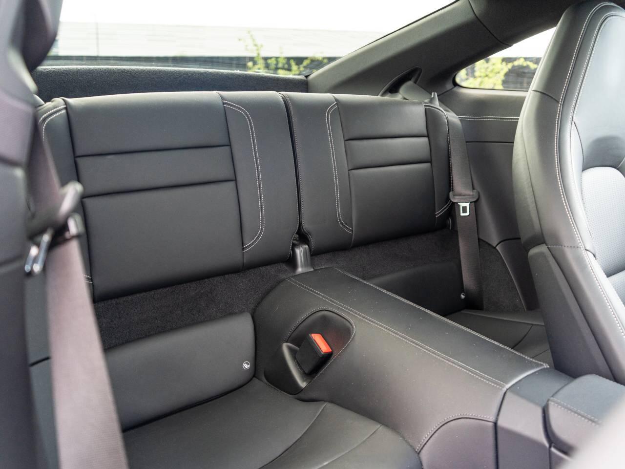 Porsche 911 view 41