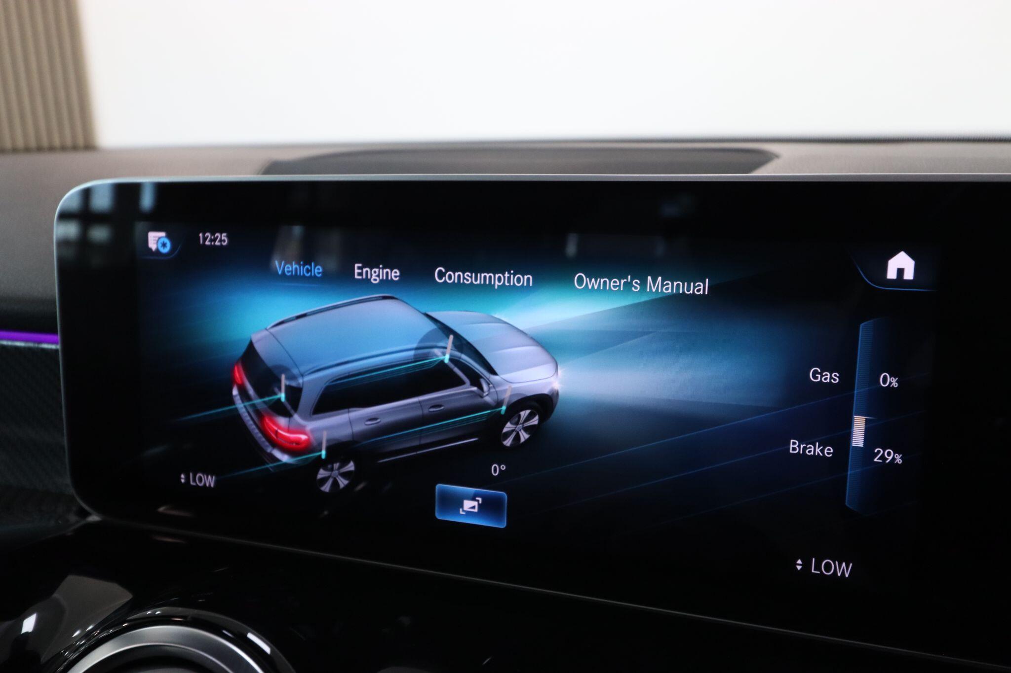 Mercedes-Benz GLB view 32