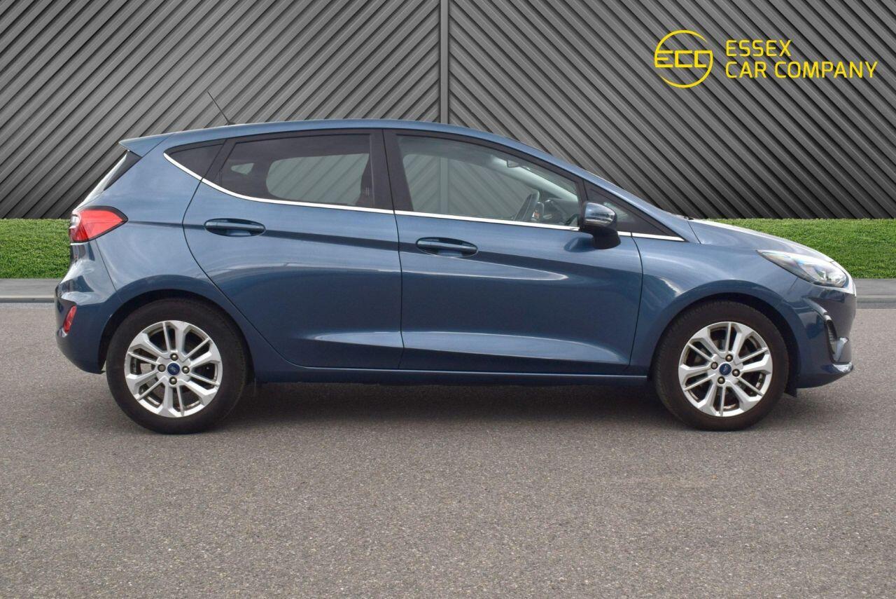 Ford Fiesta view 7