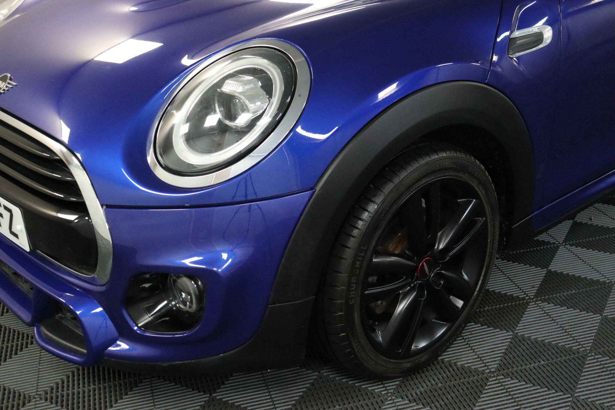 Mini Hatch view 31