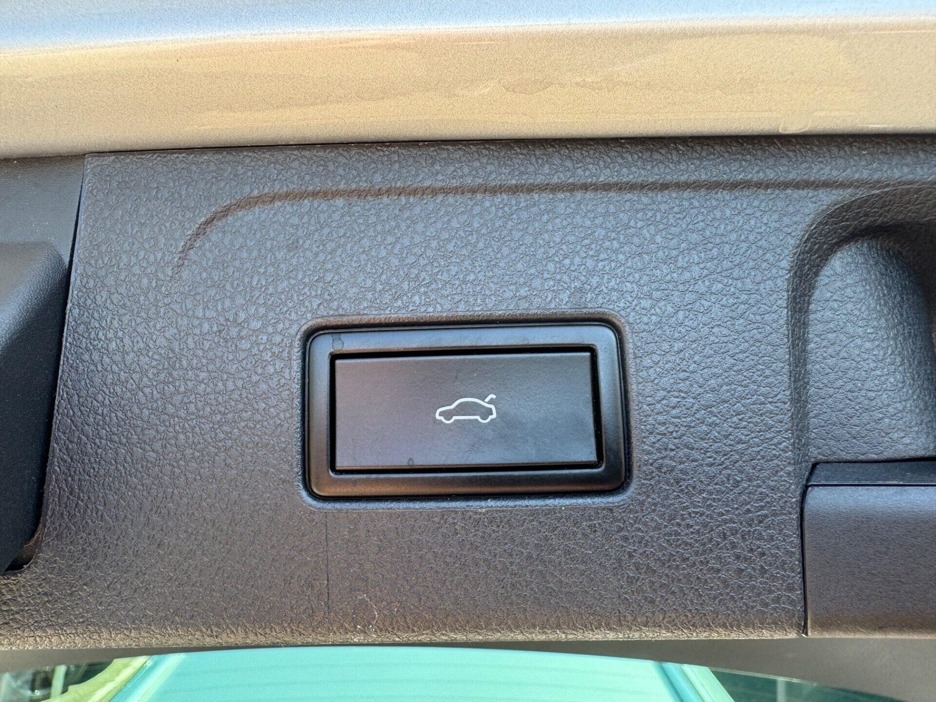 Volkswagen Passat view 68
