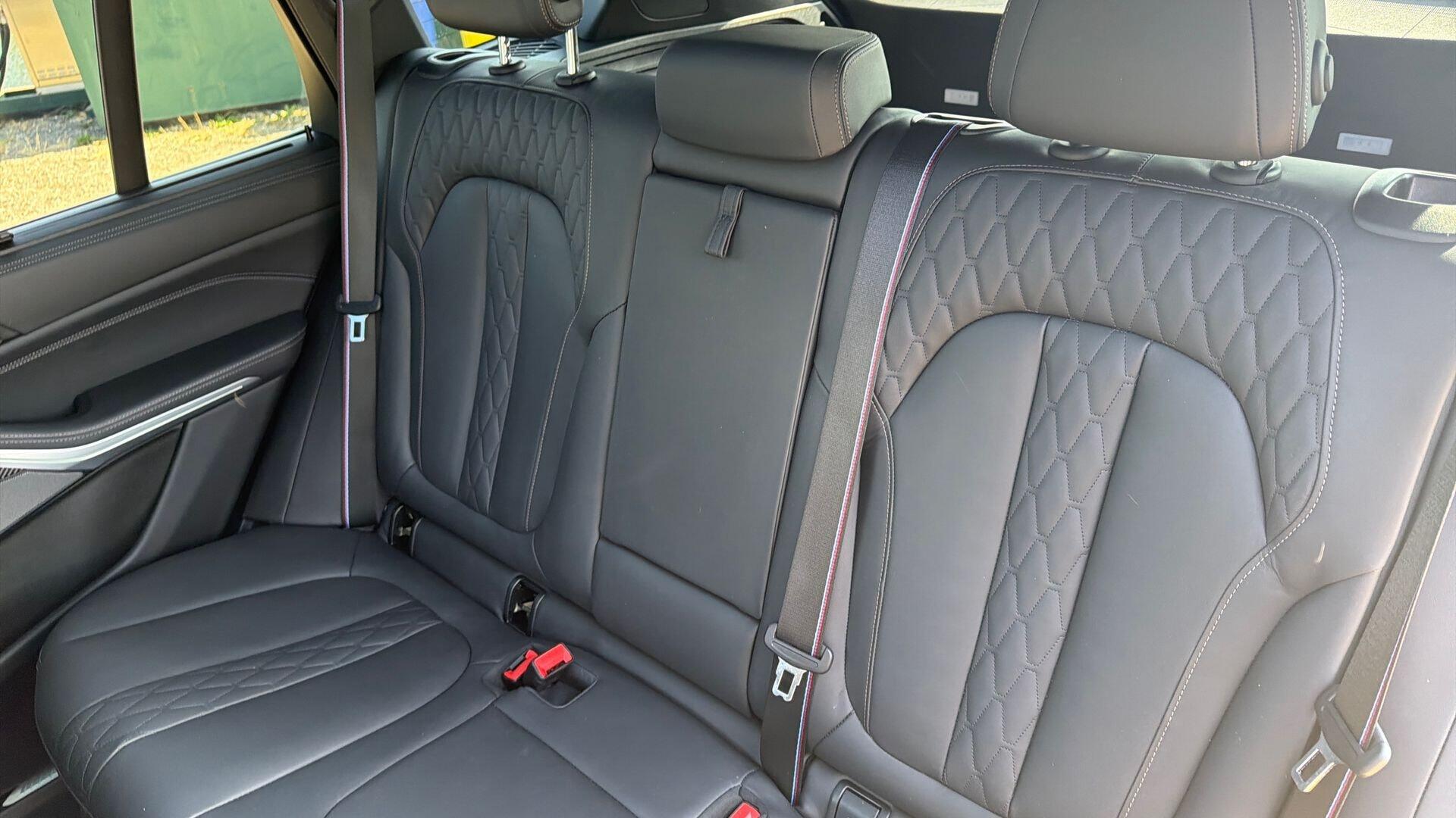BMW X5 view 12