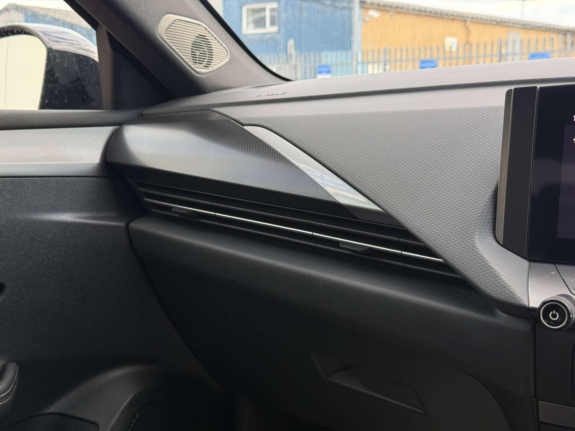 Vauxhall Astra view 51