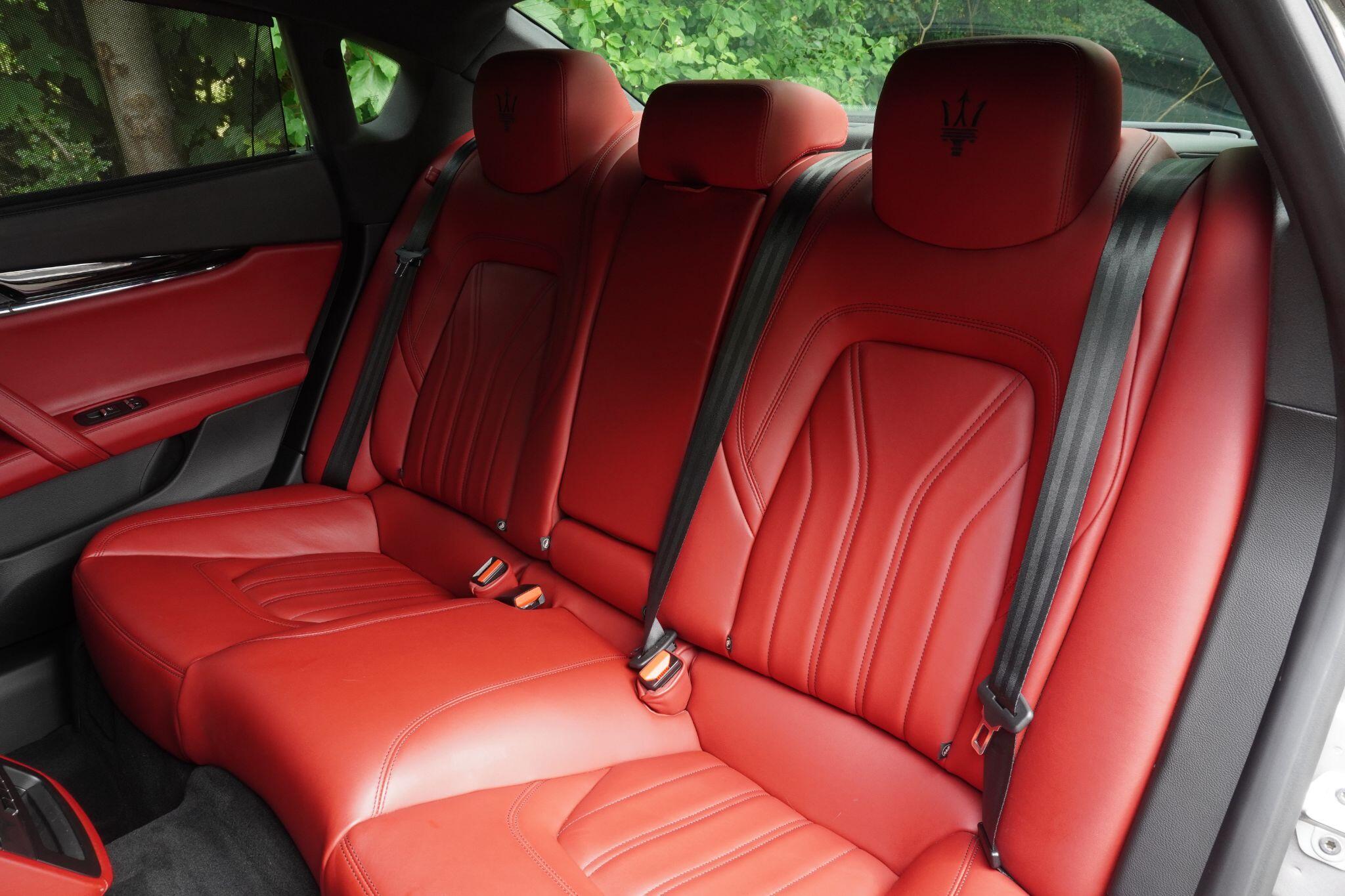Maserati Quattroporte view 75