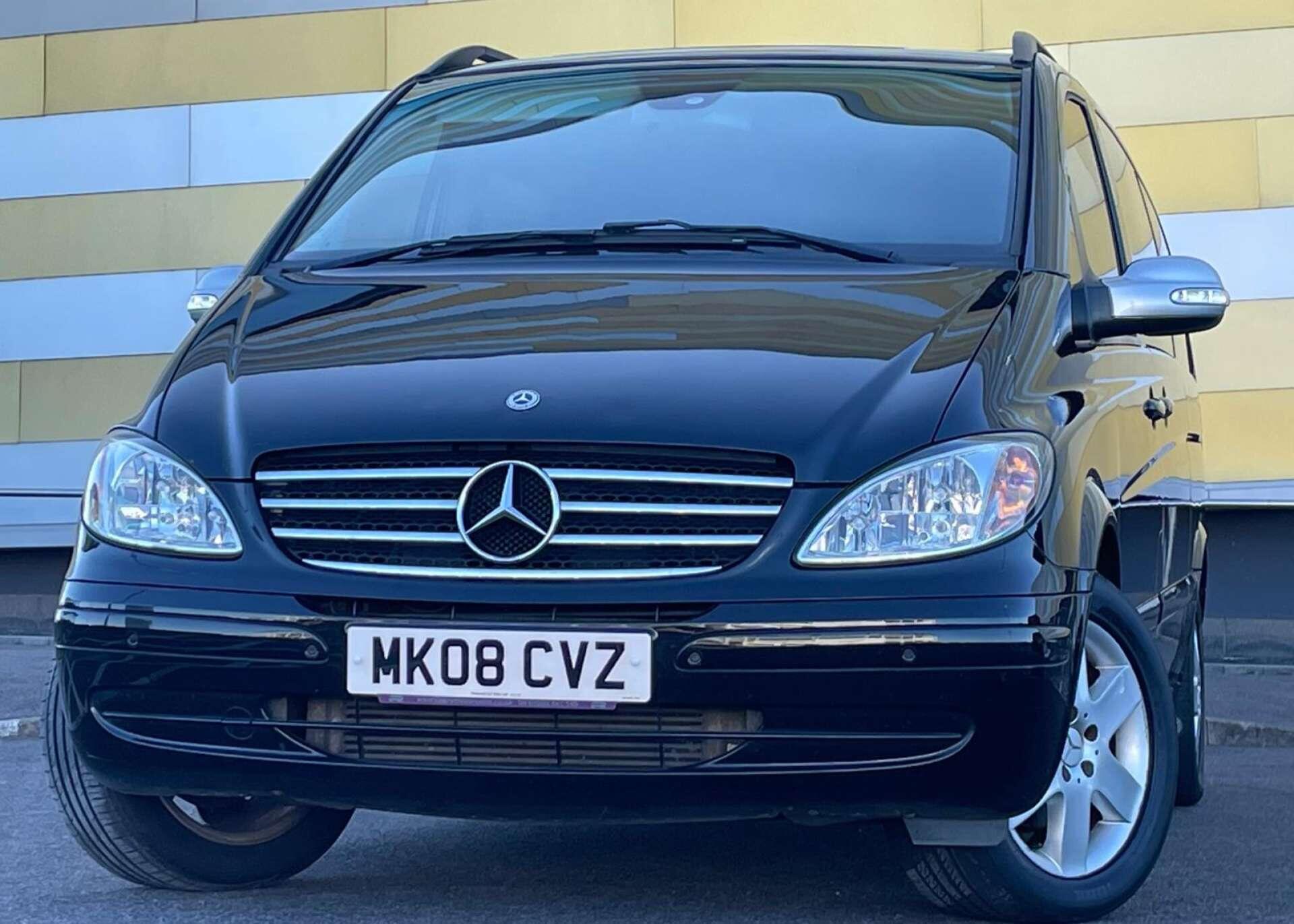 Mercedes-Benz Viano view 8