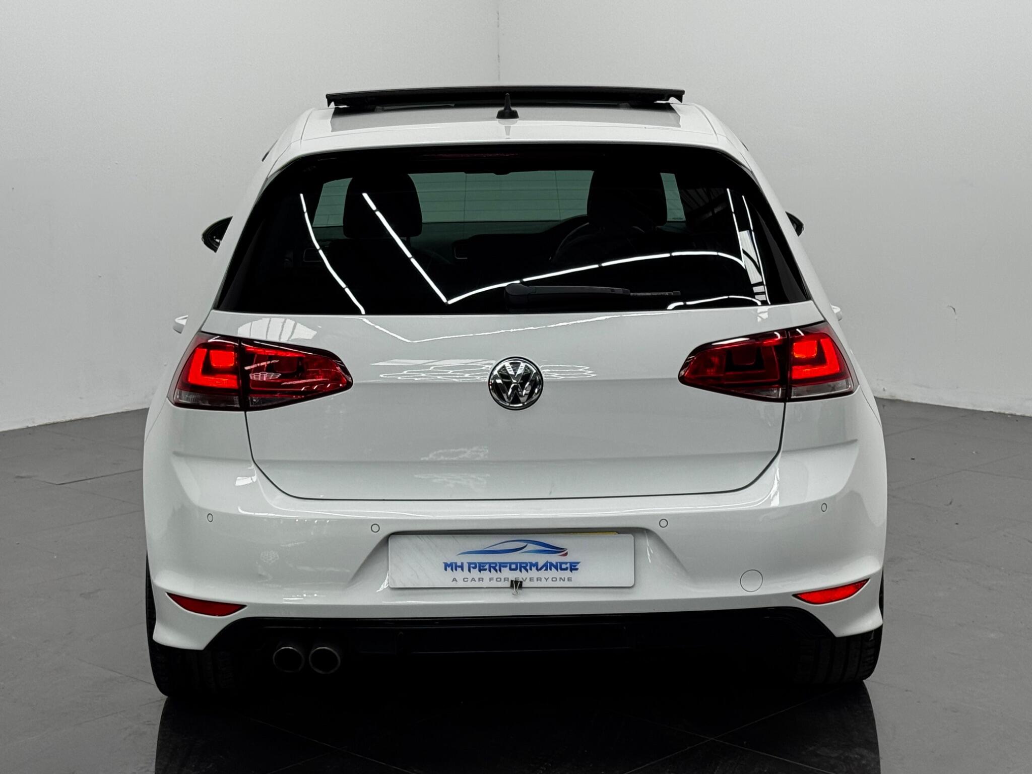 Volkswagen Golf view 14
