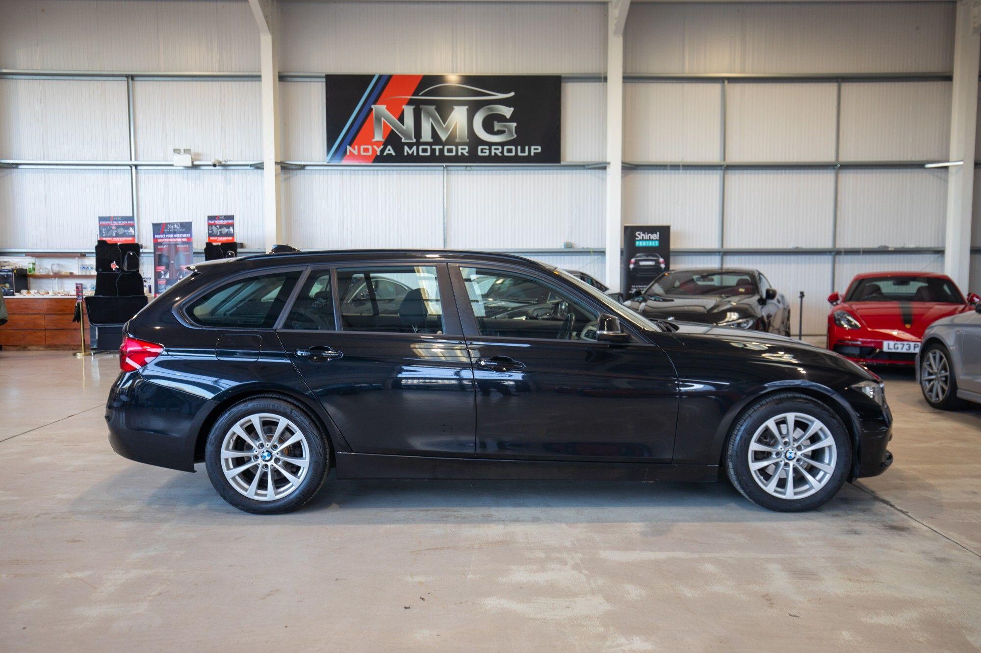 BMW 3 Series view 35