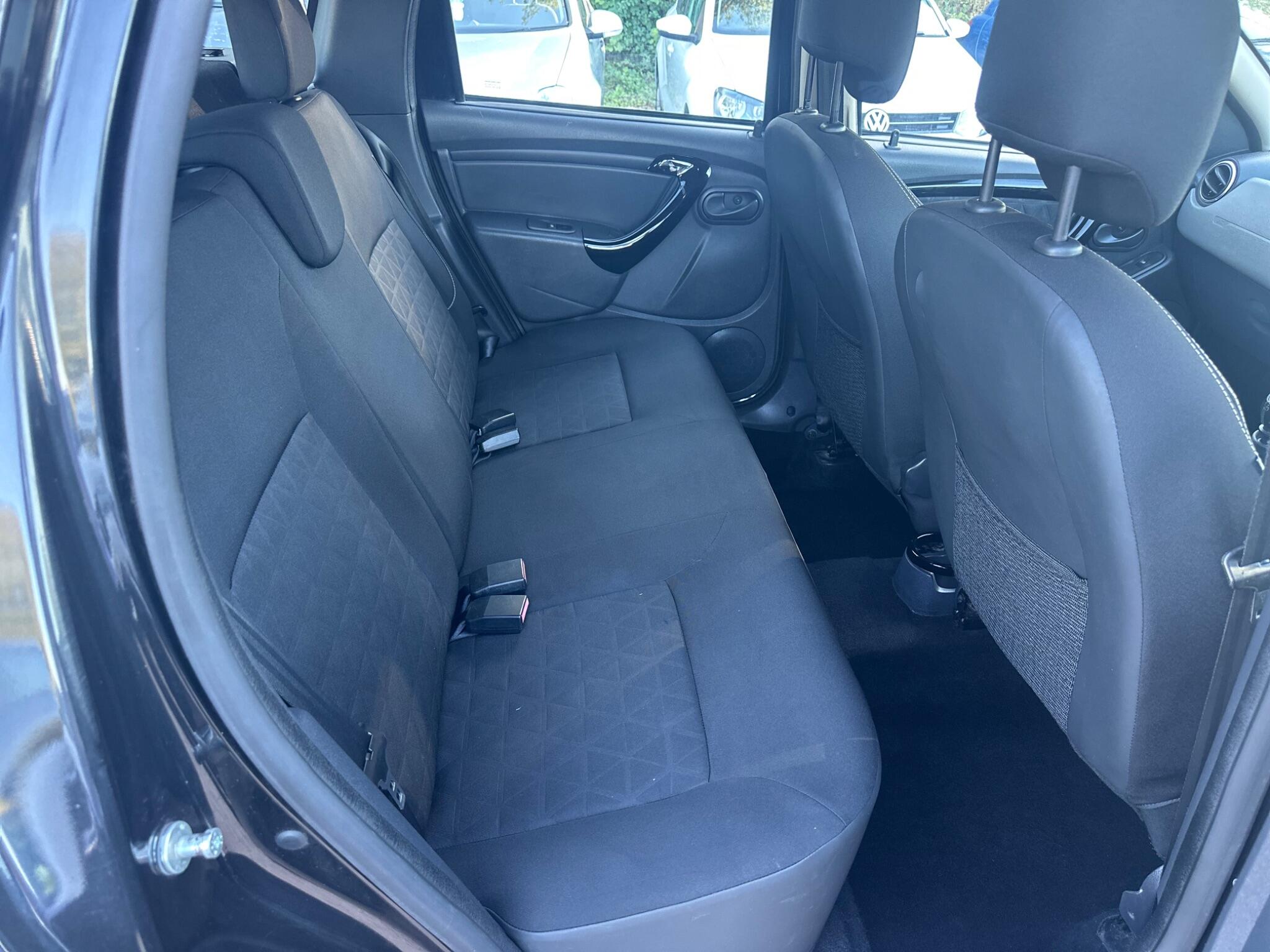Dacia Duster view 28