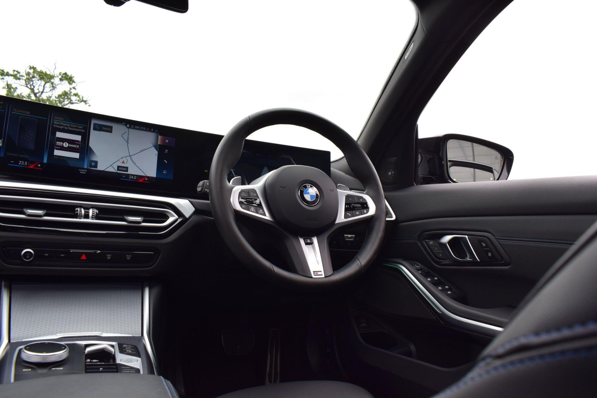 BMW 3 Series view 27