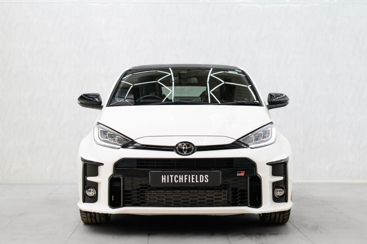 Toyota Yaris view 4