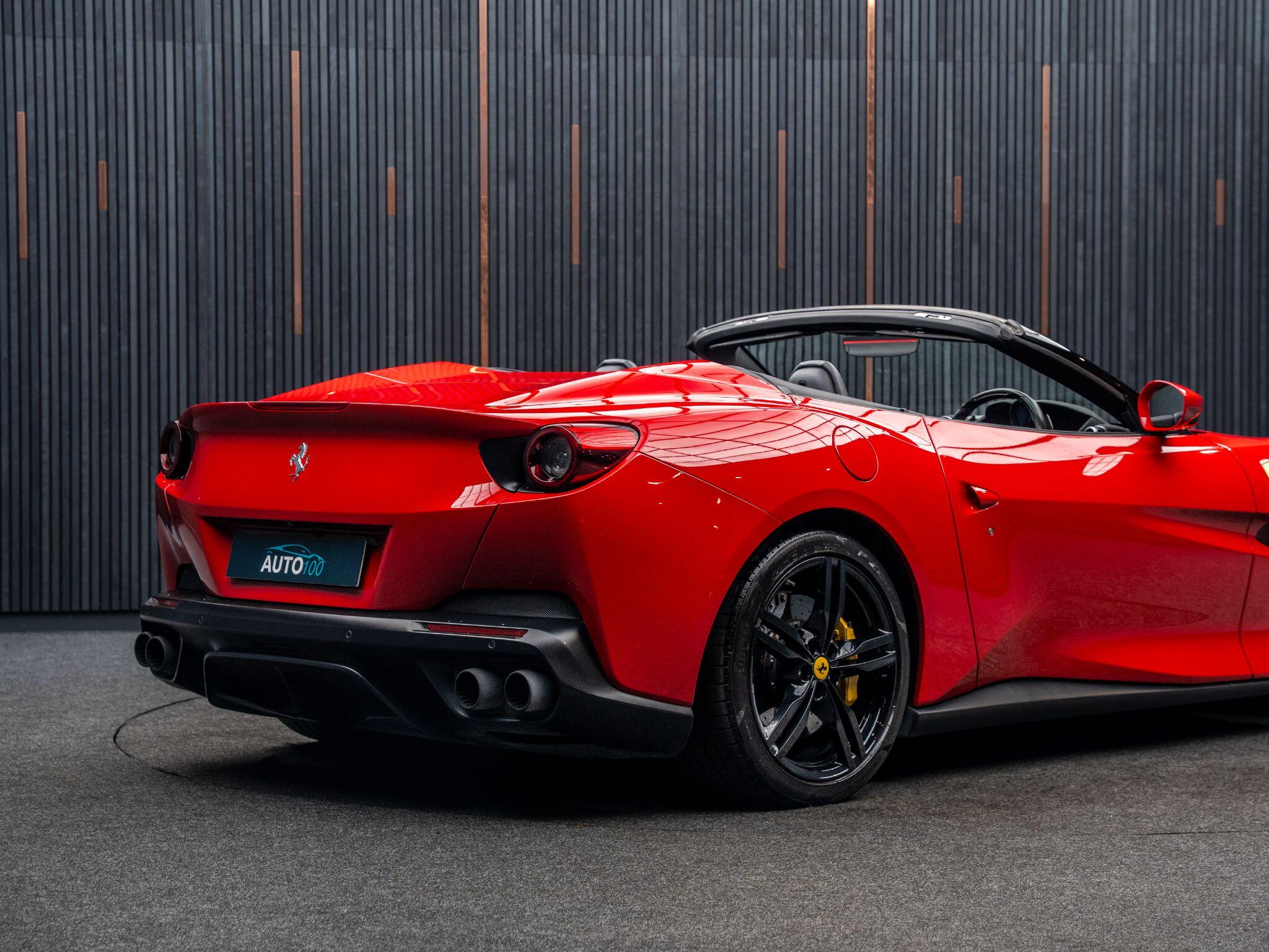 Ferrari Portofino view 23