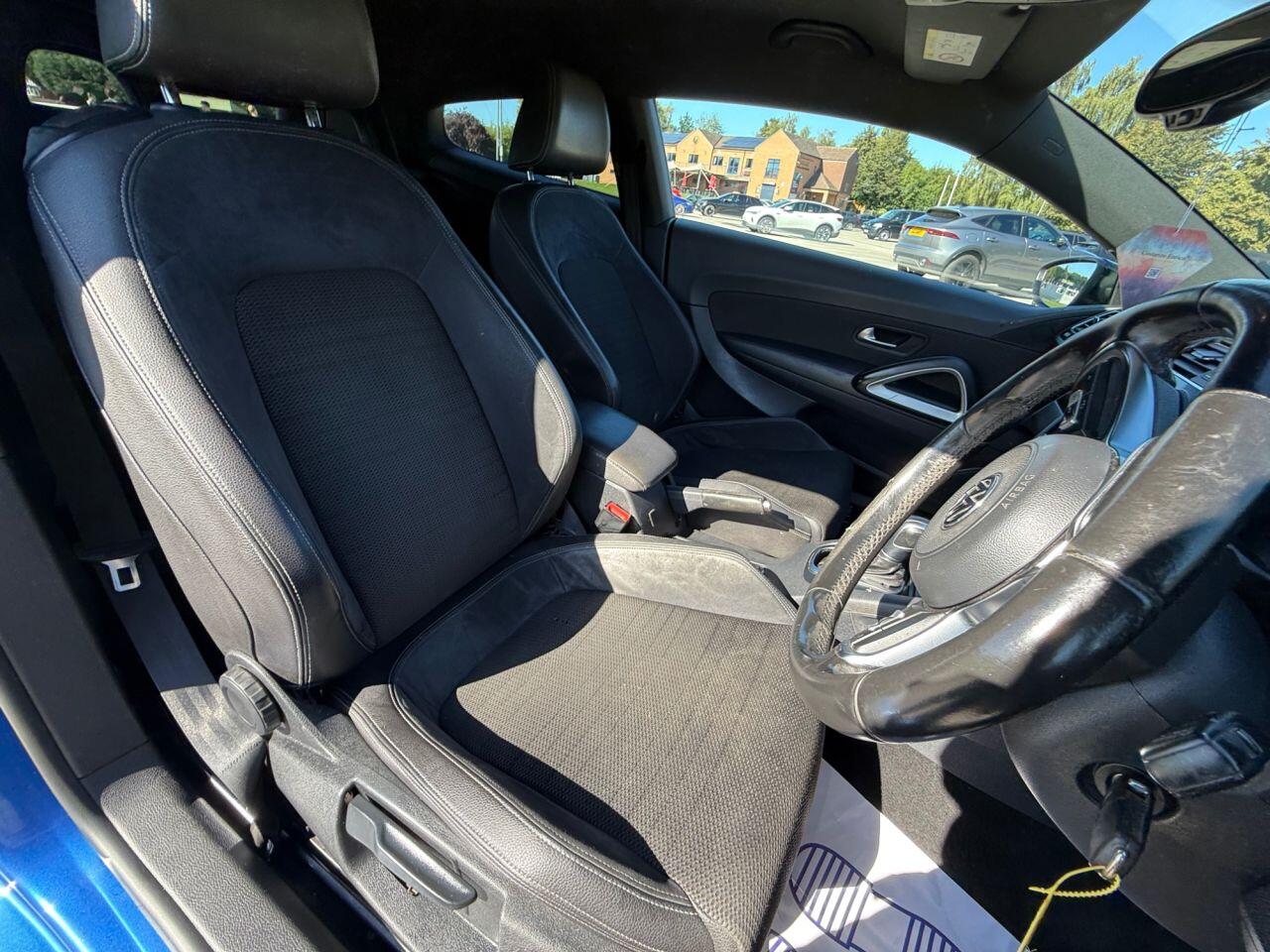 Volkswagen Scirocco view 3