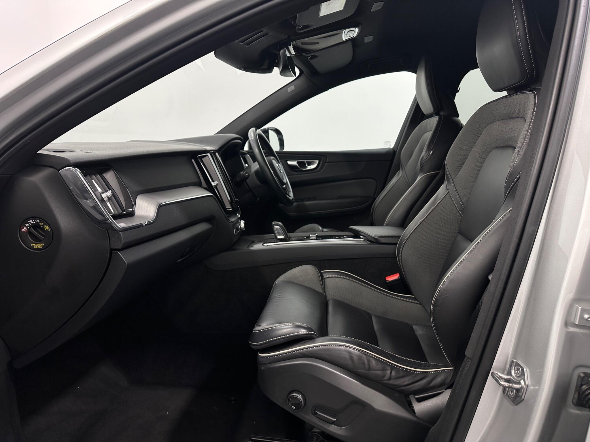 Volvo XC60 view 33