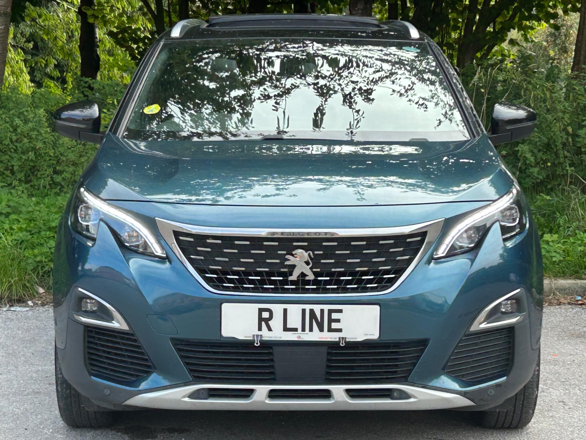 Peugeot 5008 view 5