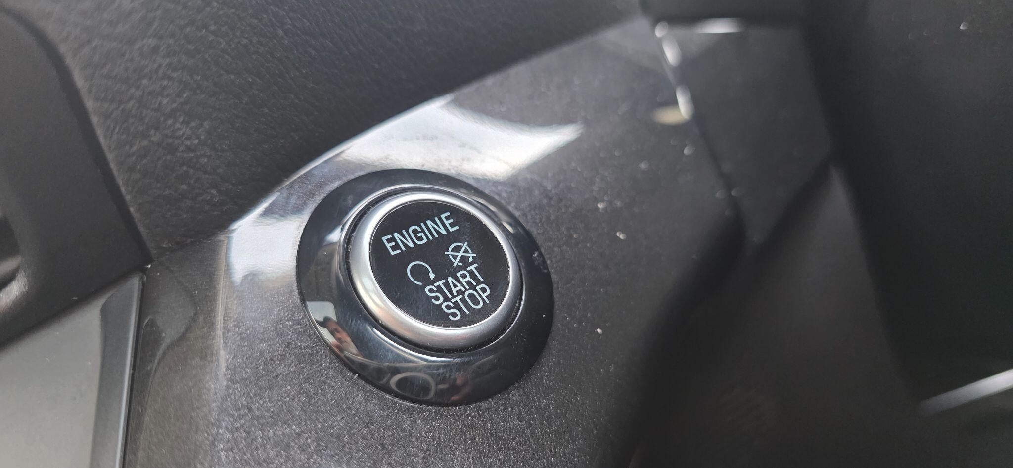 Ford Kuga view 45