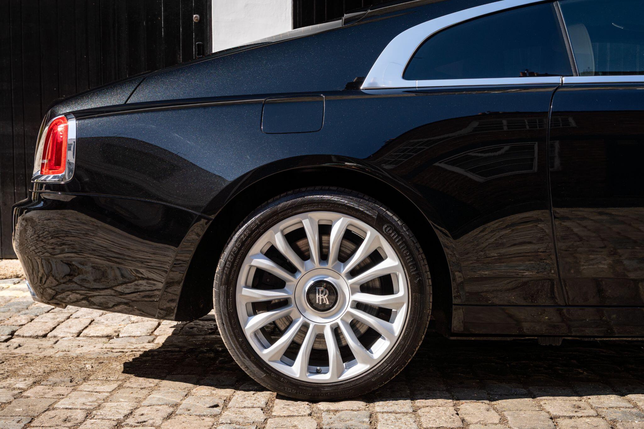 Rolls-Royce Wraith view 33