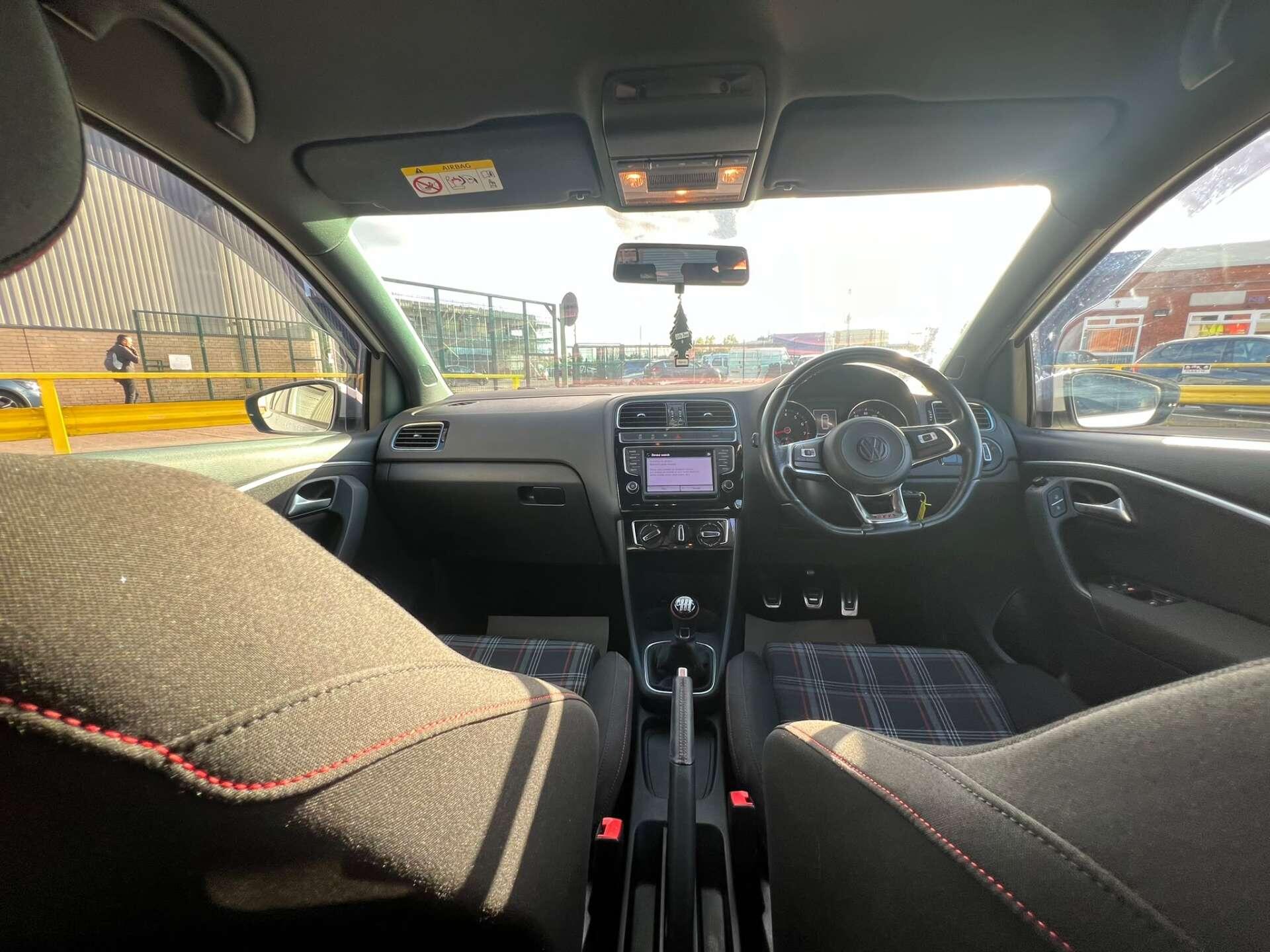 Volkswagen Polo view 26