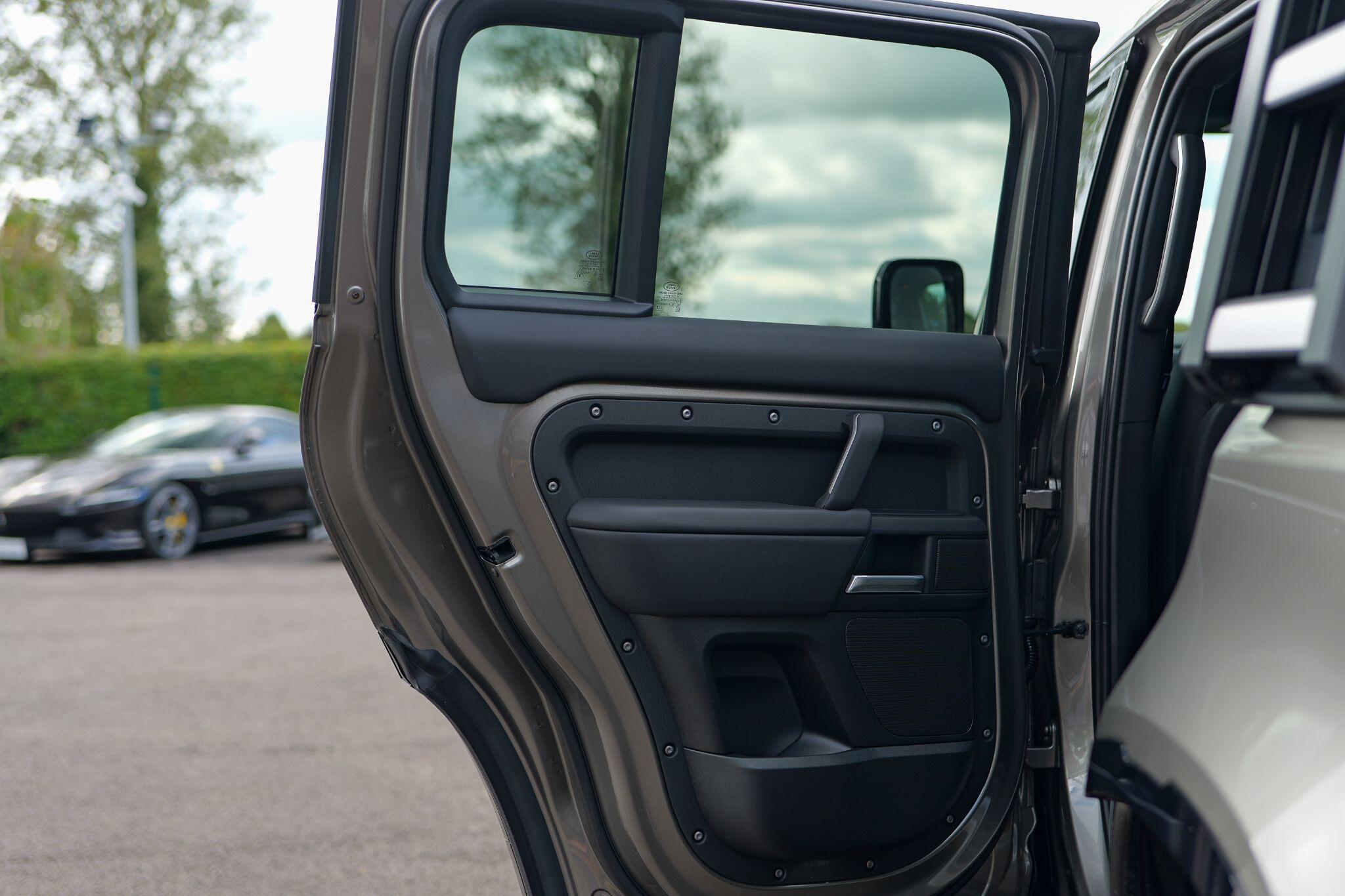 Land Rover Defender view 34
