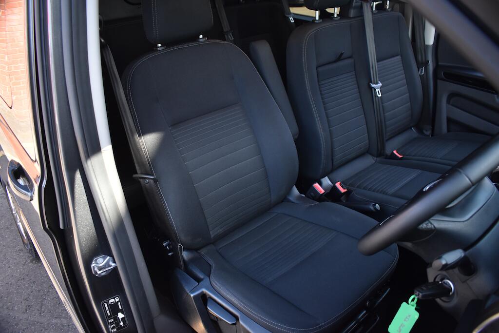Ford Transit Custom view 27
