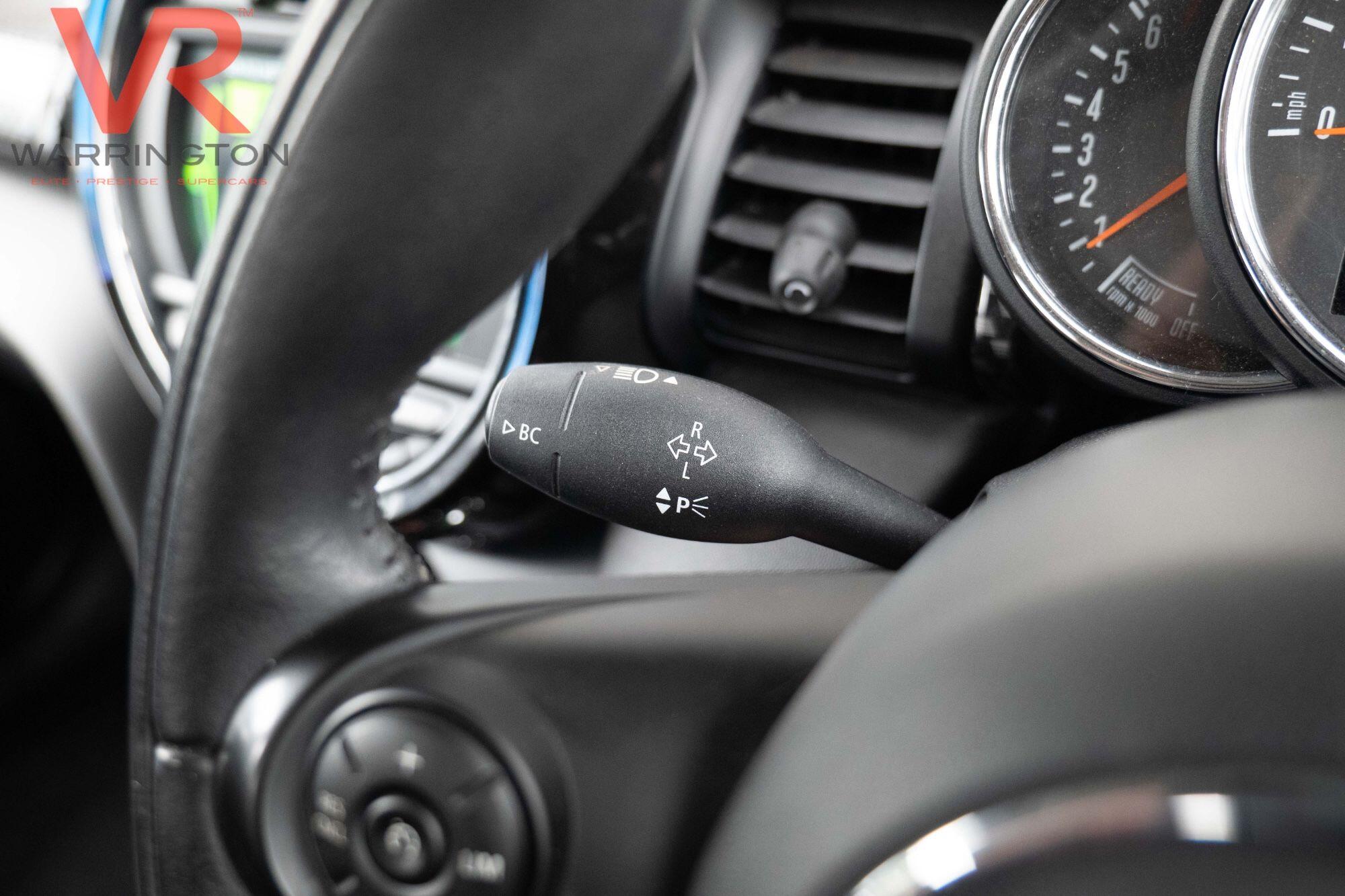 Mini Cooper view 10