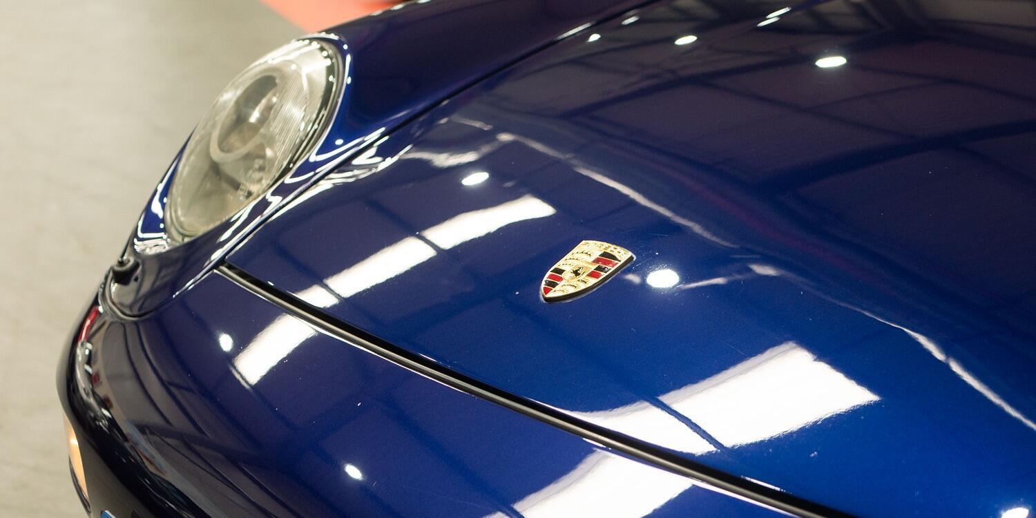 Porsche 911 view 36