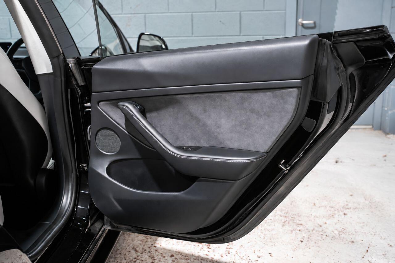 Tesla Model 3 view 22