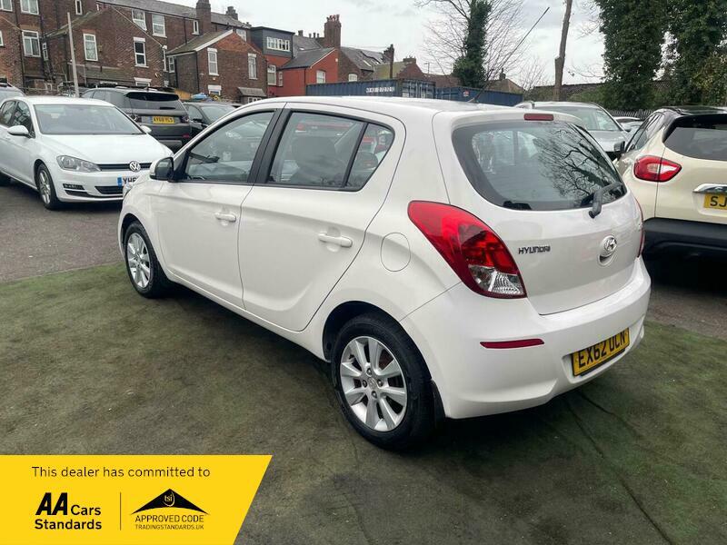 2012 Hyundai i20 image 10