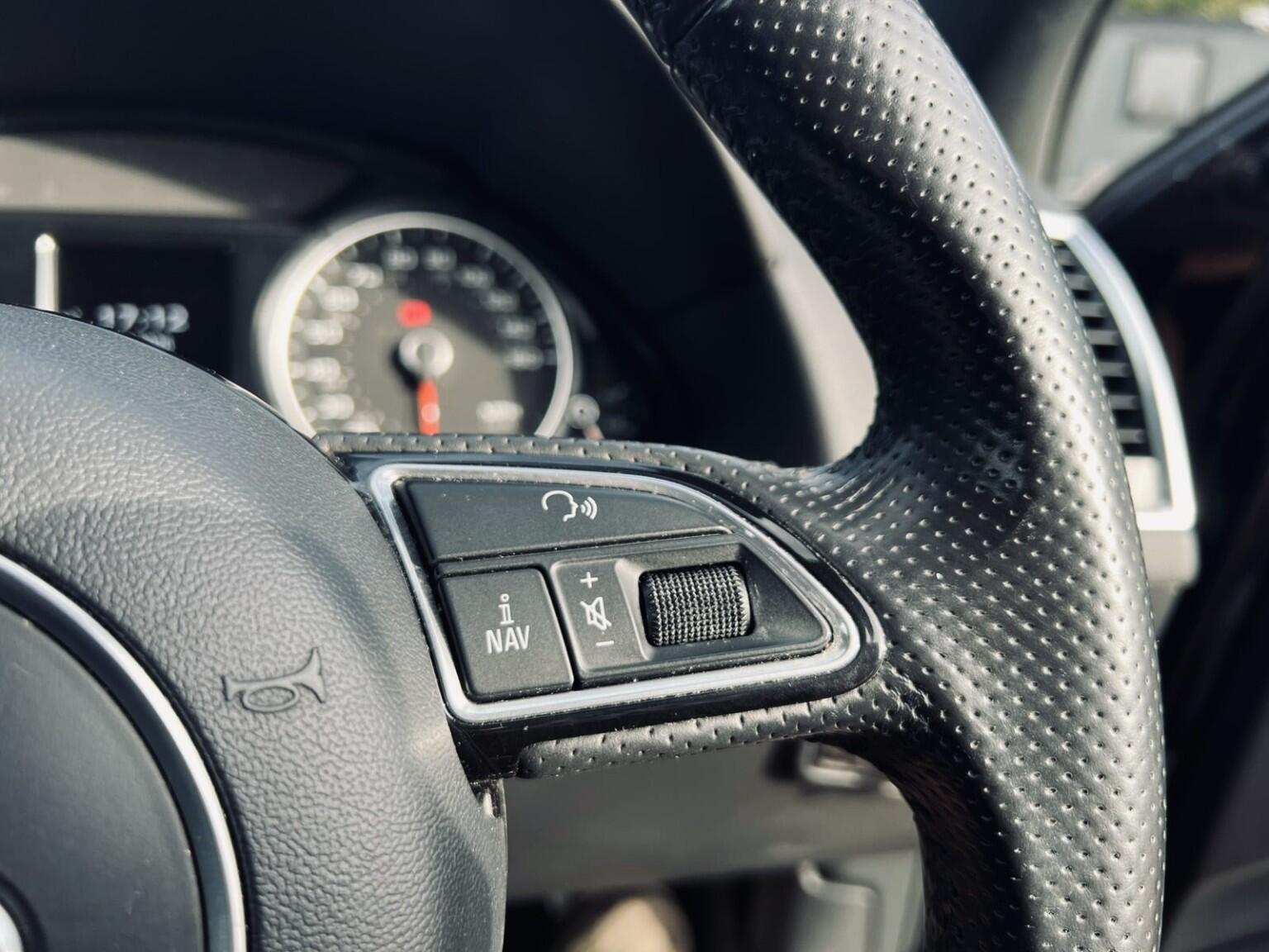 Audi Q5 view 28