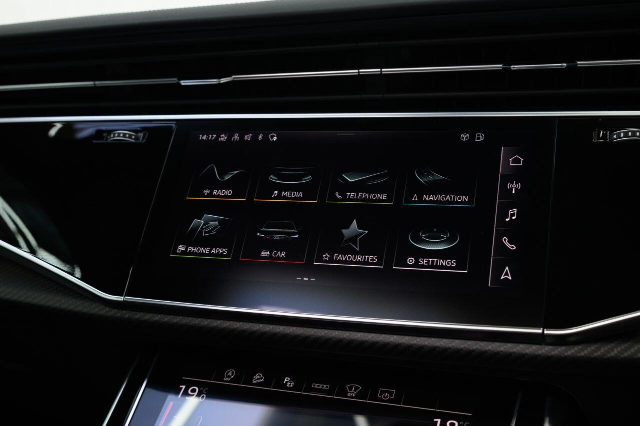 Audi RS Q8 view 54