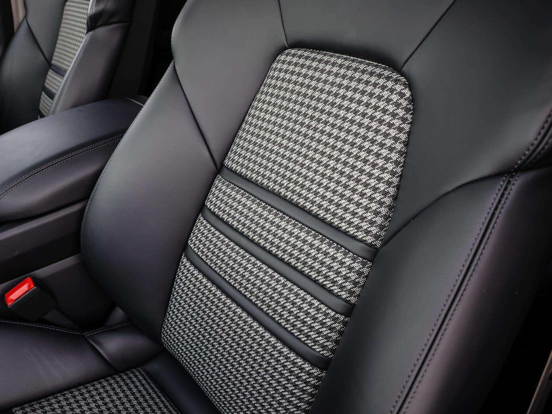 Porsche Cayenne view 15