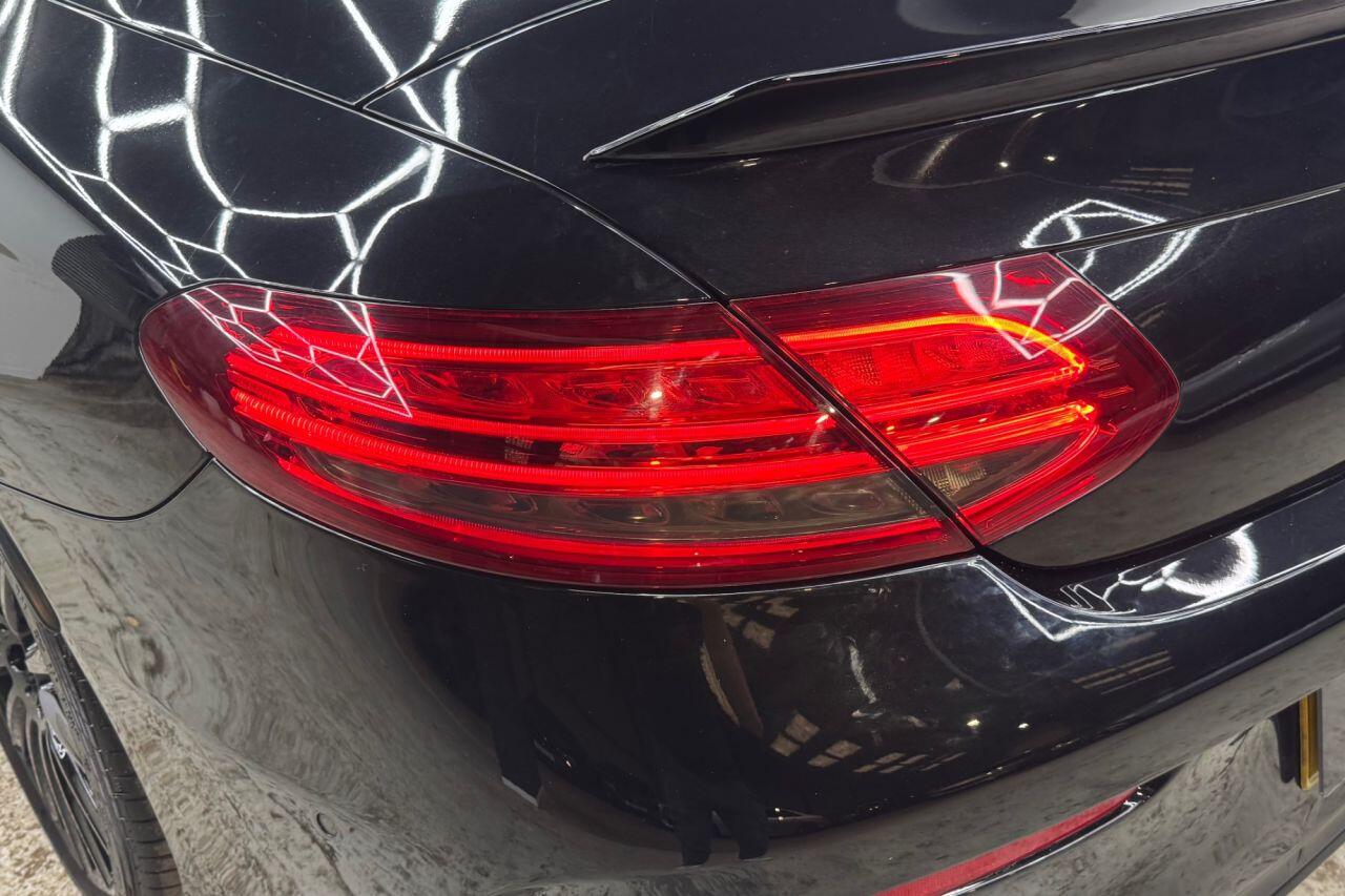 Mercedes-Benz C-Class view 34