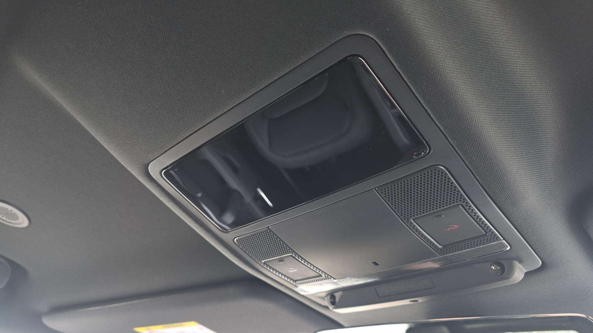 Land Rover Defender view 47
