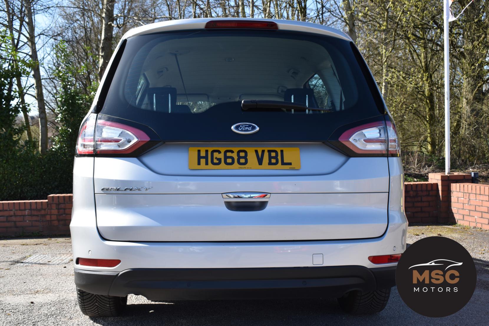 Ford Galaxy view 16