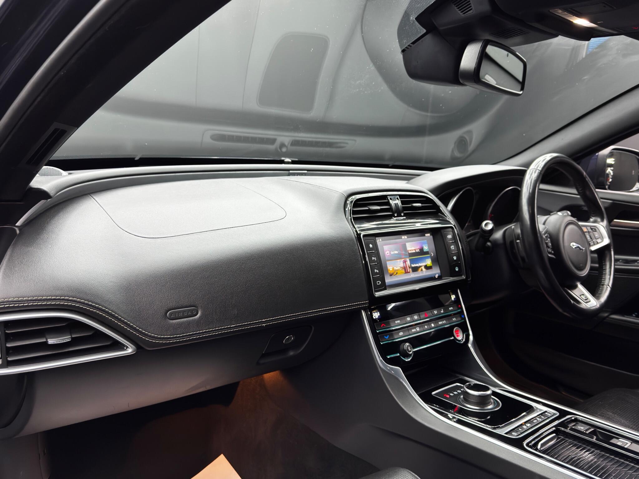 Jaguar XE view 11
