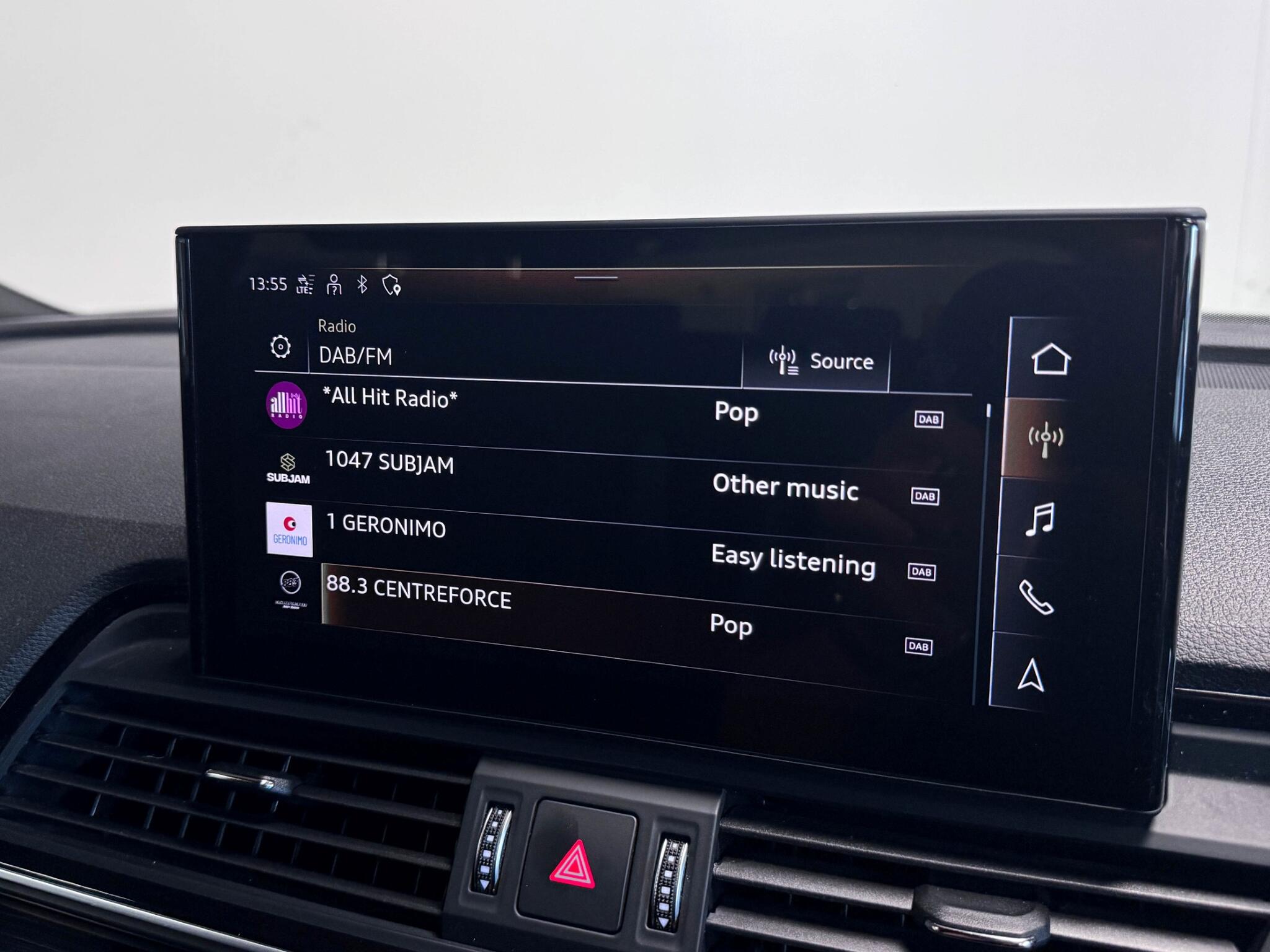 Audi Q5 view 45
