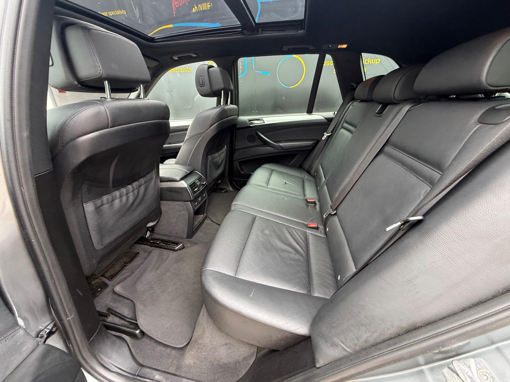 BMW X5 view 25