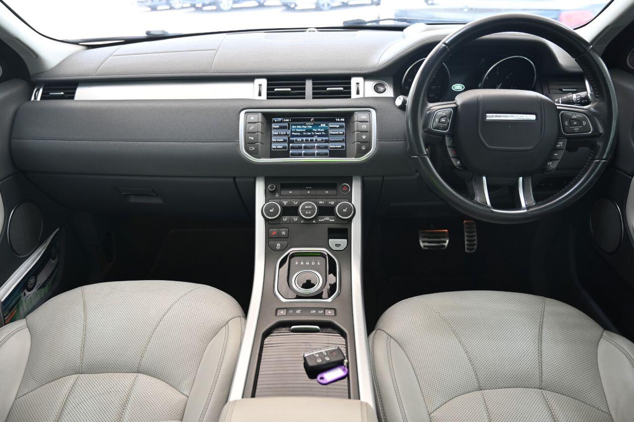 Land Rover Range Rover Evoque view 18