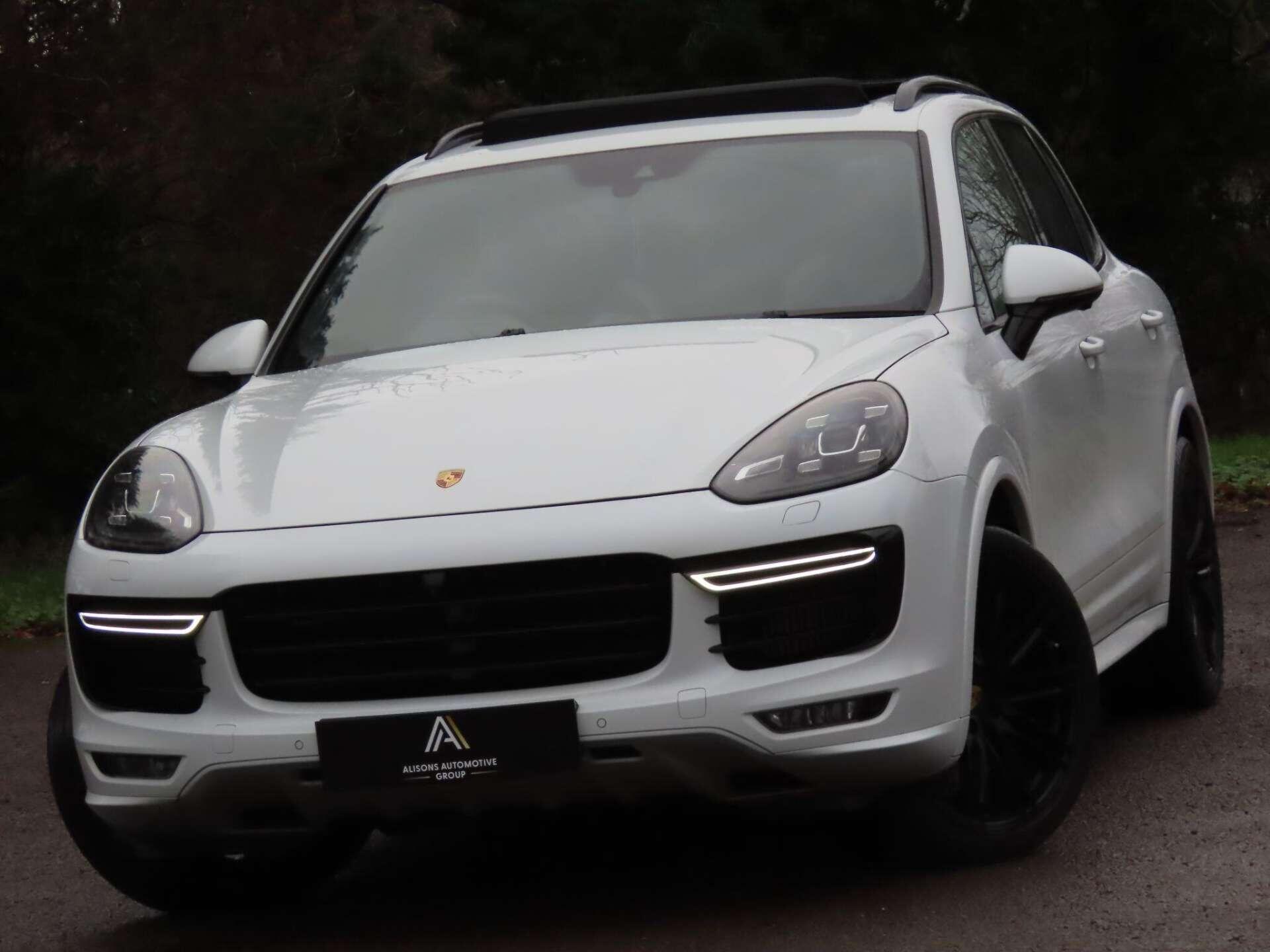 Porsche Cayenne view 2