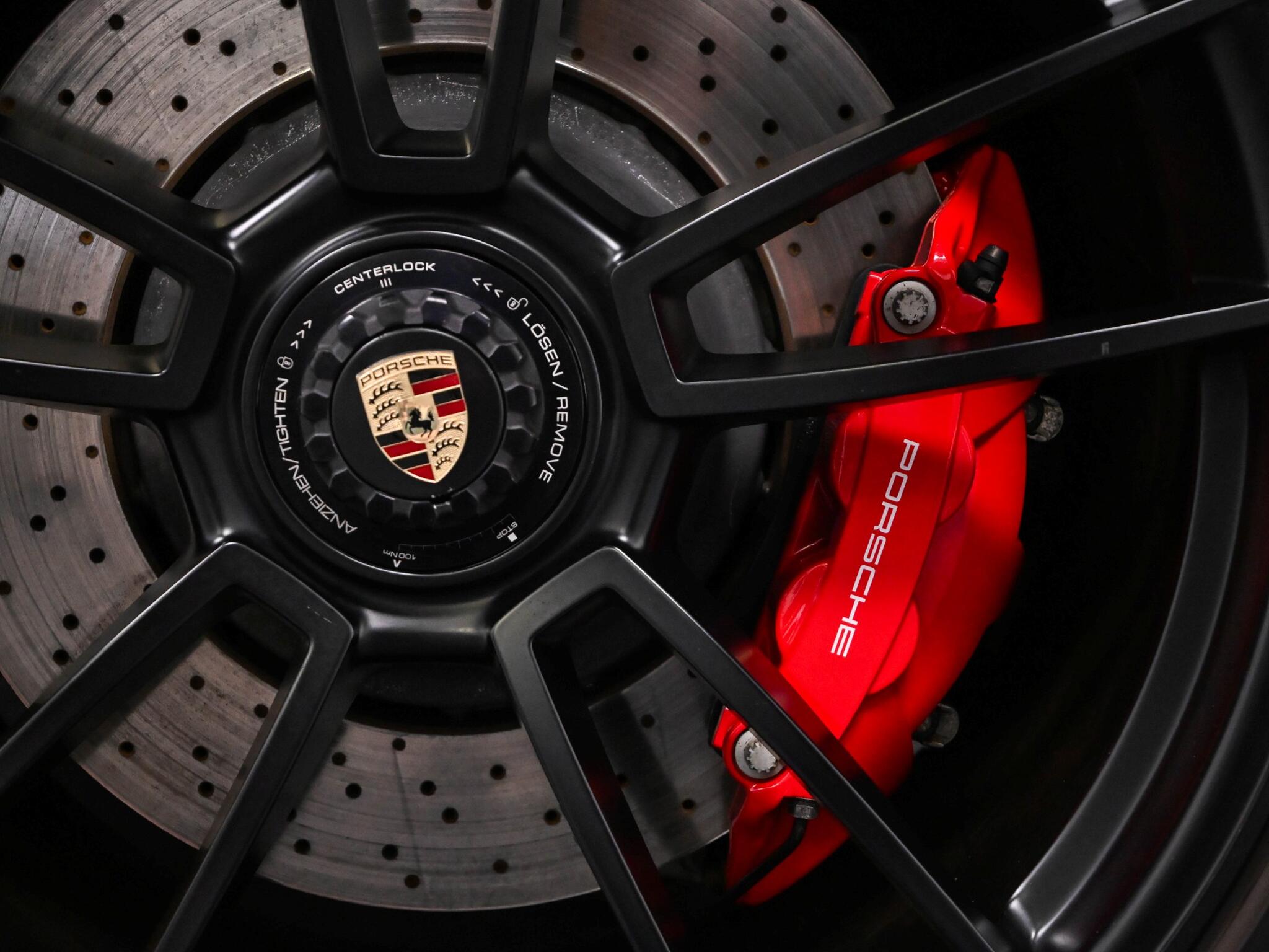 Porsche 911 view 23