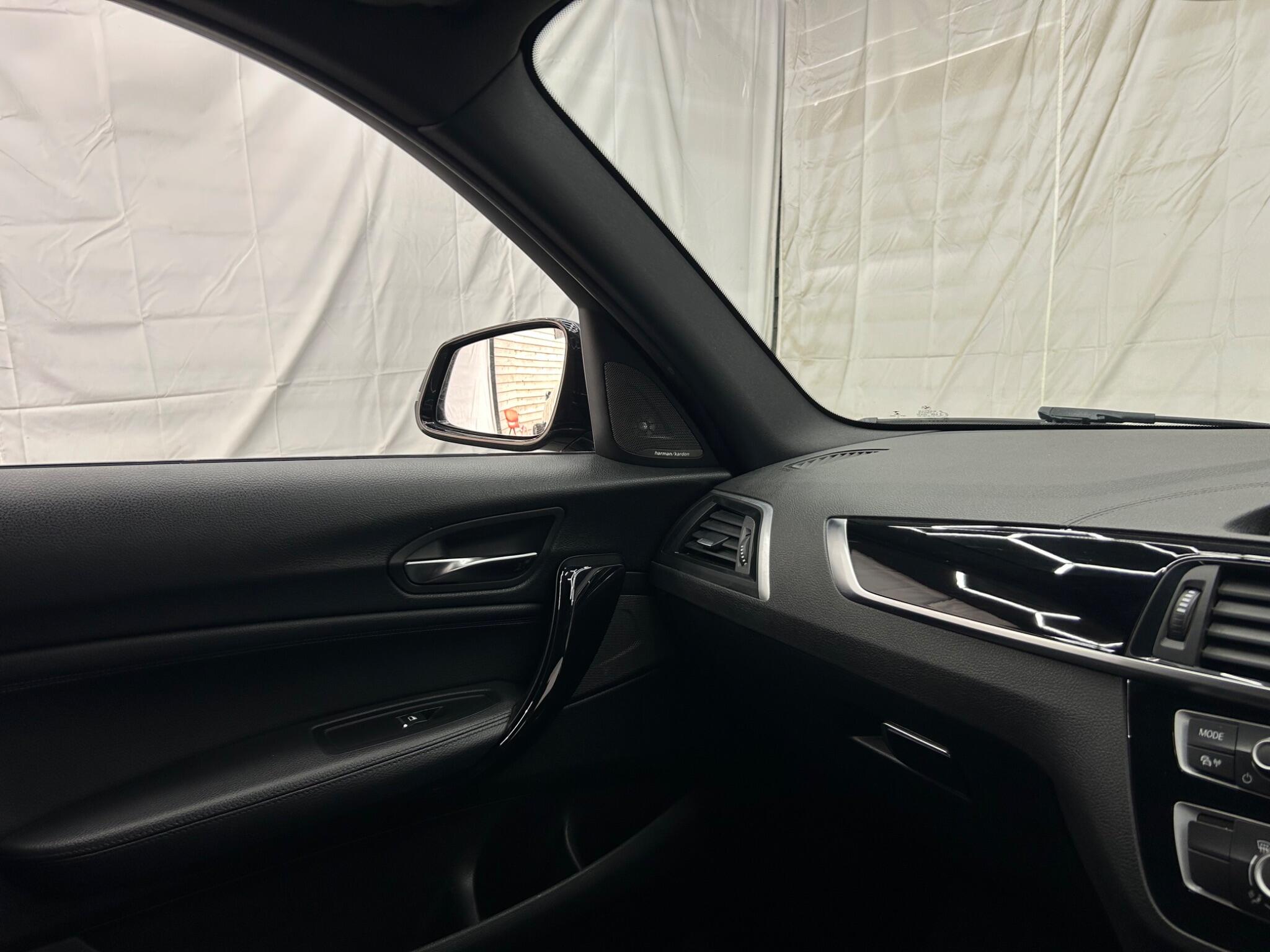 BMW 1 Series view 11