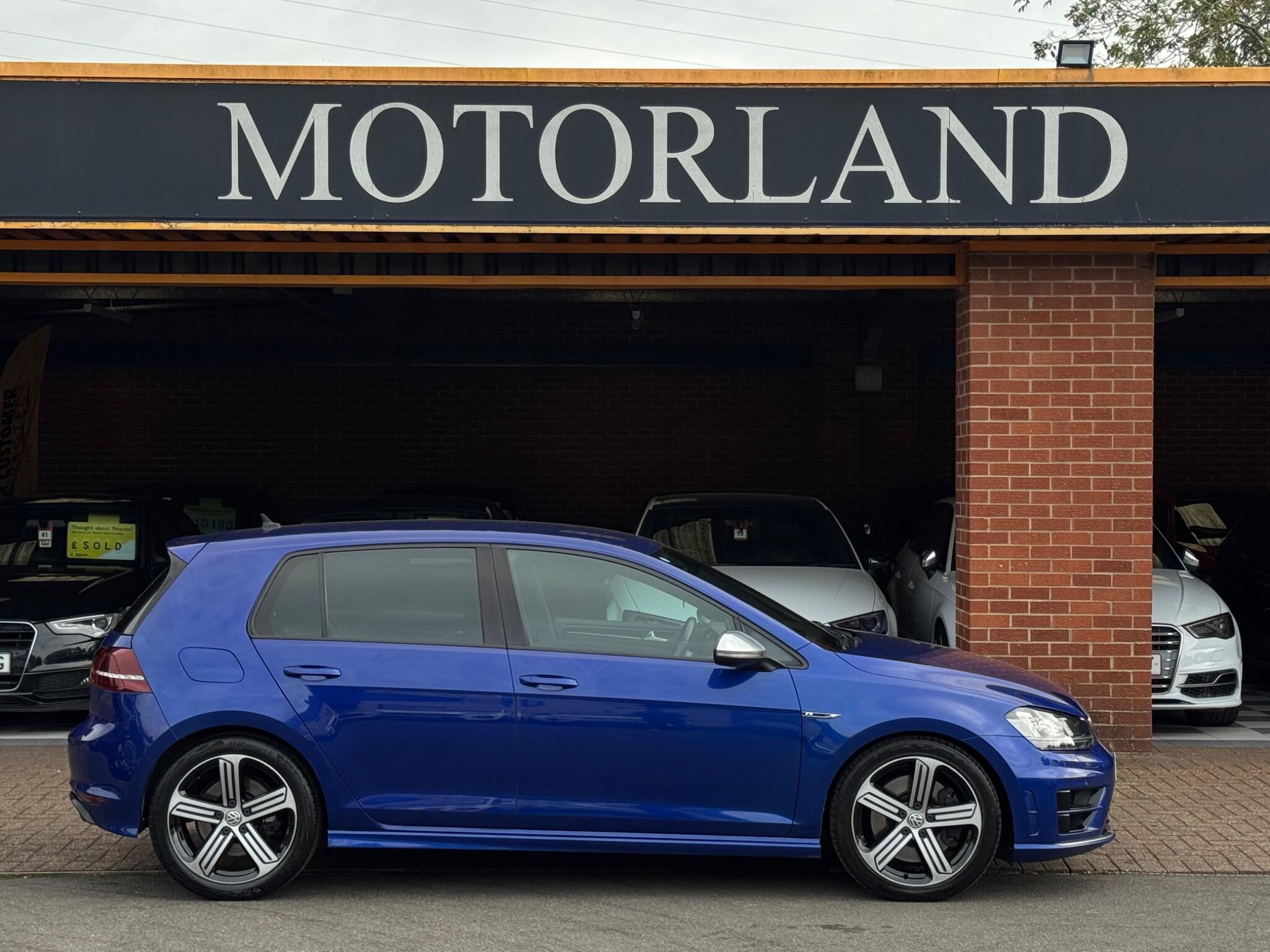 Volkswagen Golf view 5