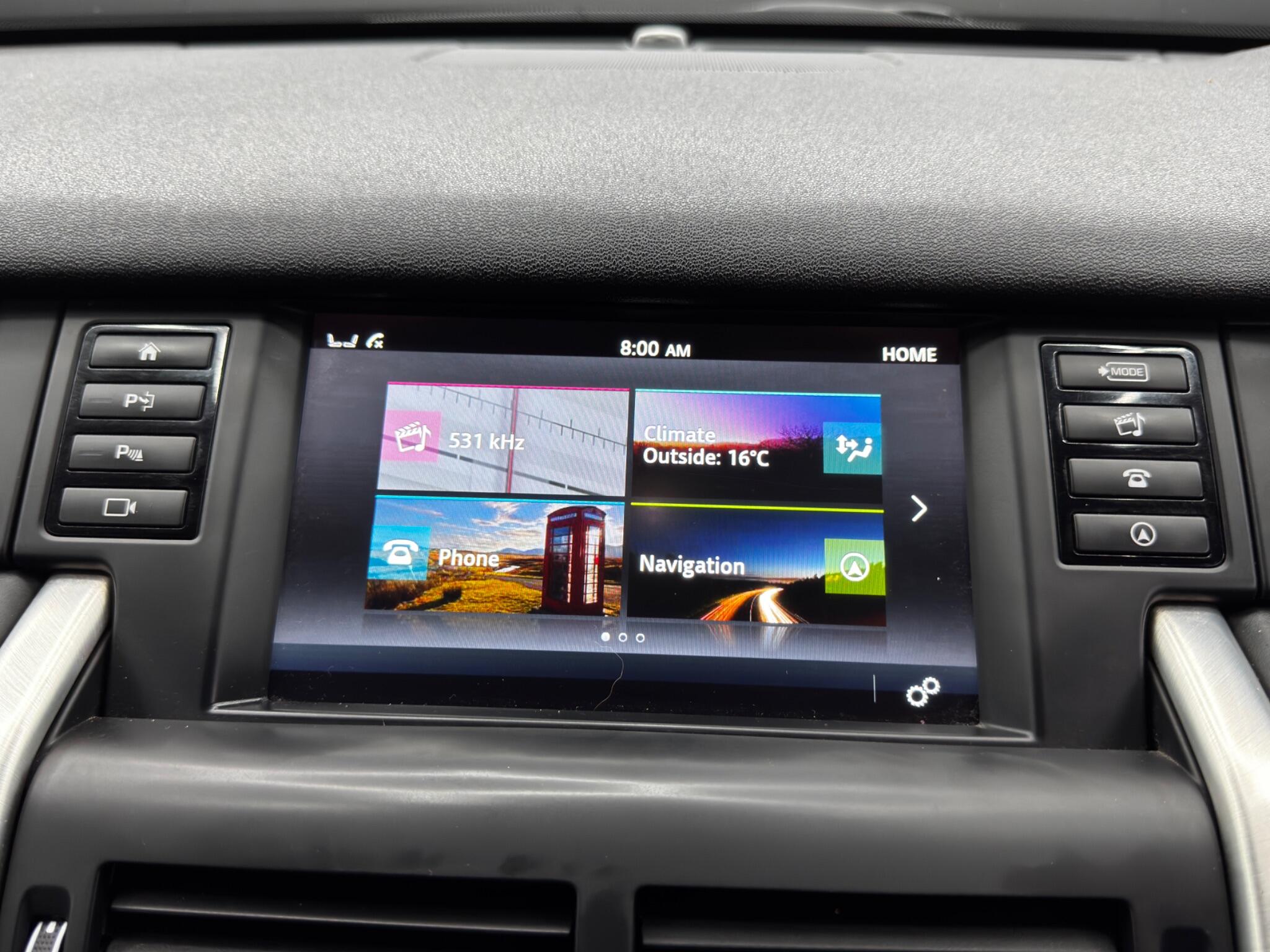 Land Rover Discovery Sport view 28