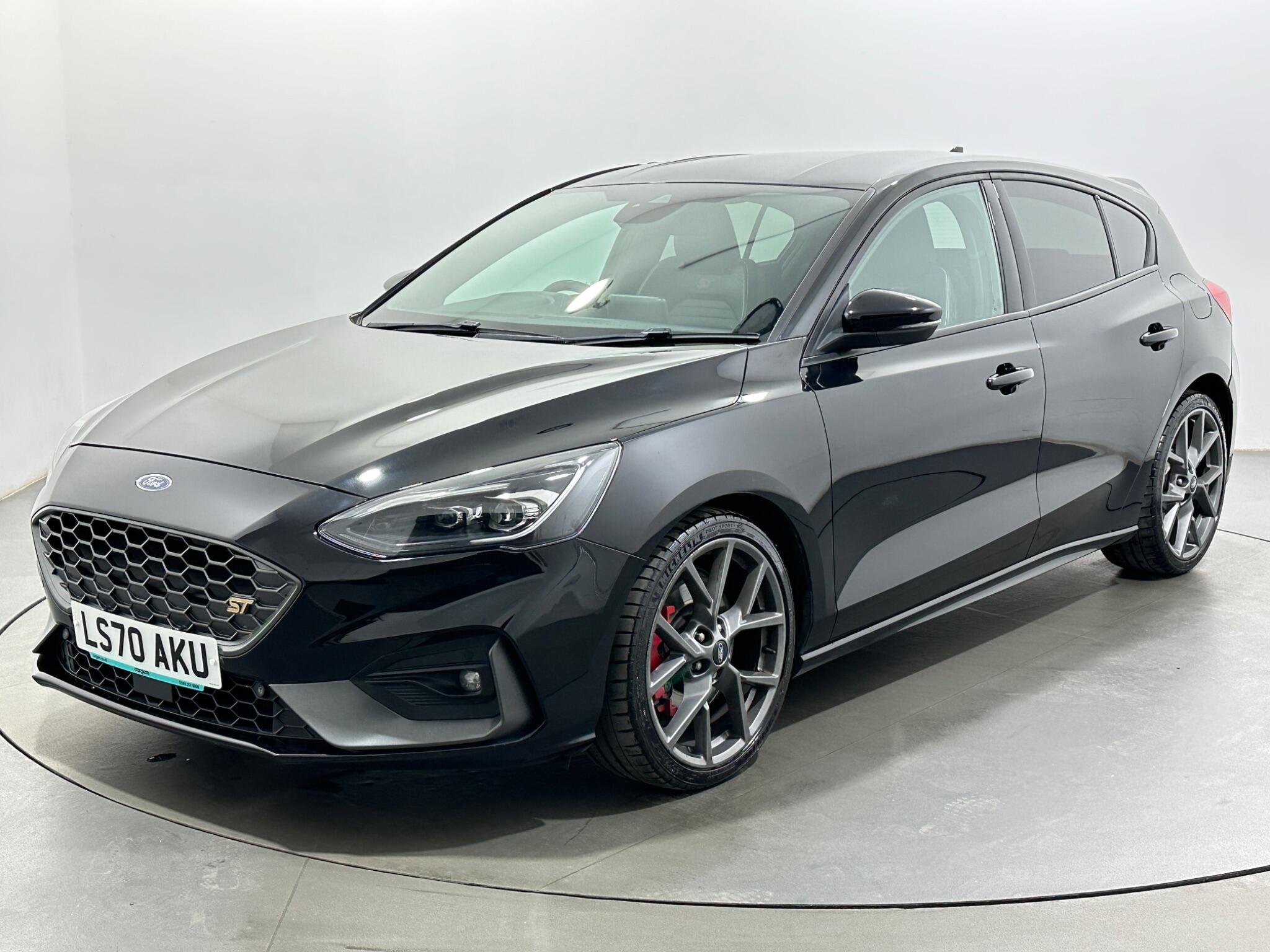 Ford Focus view 3