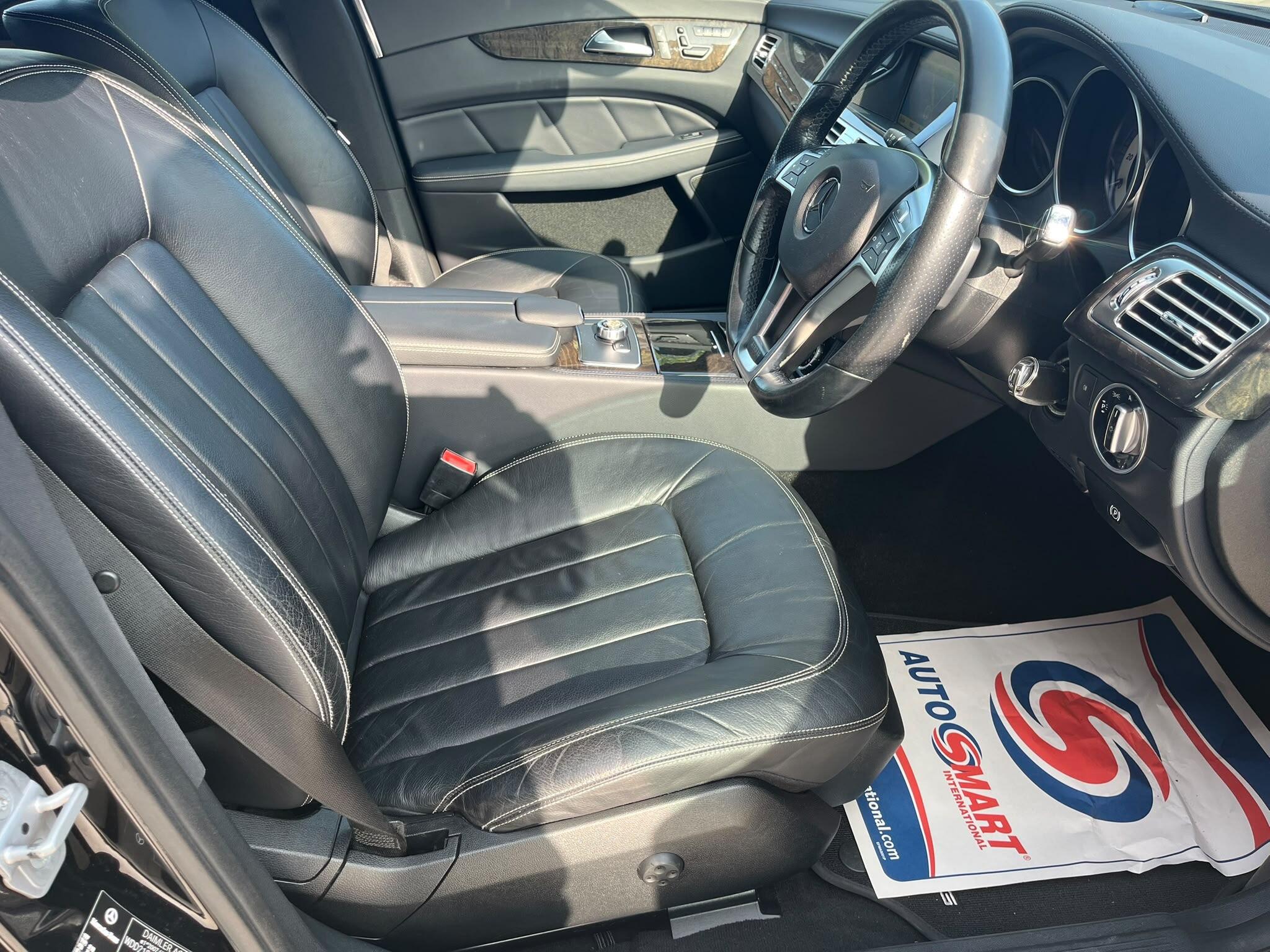 Mercedes-Benz CLS view 24