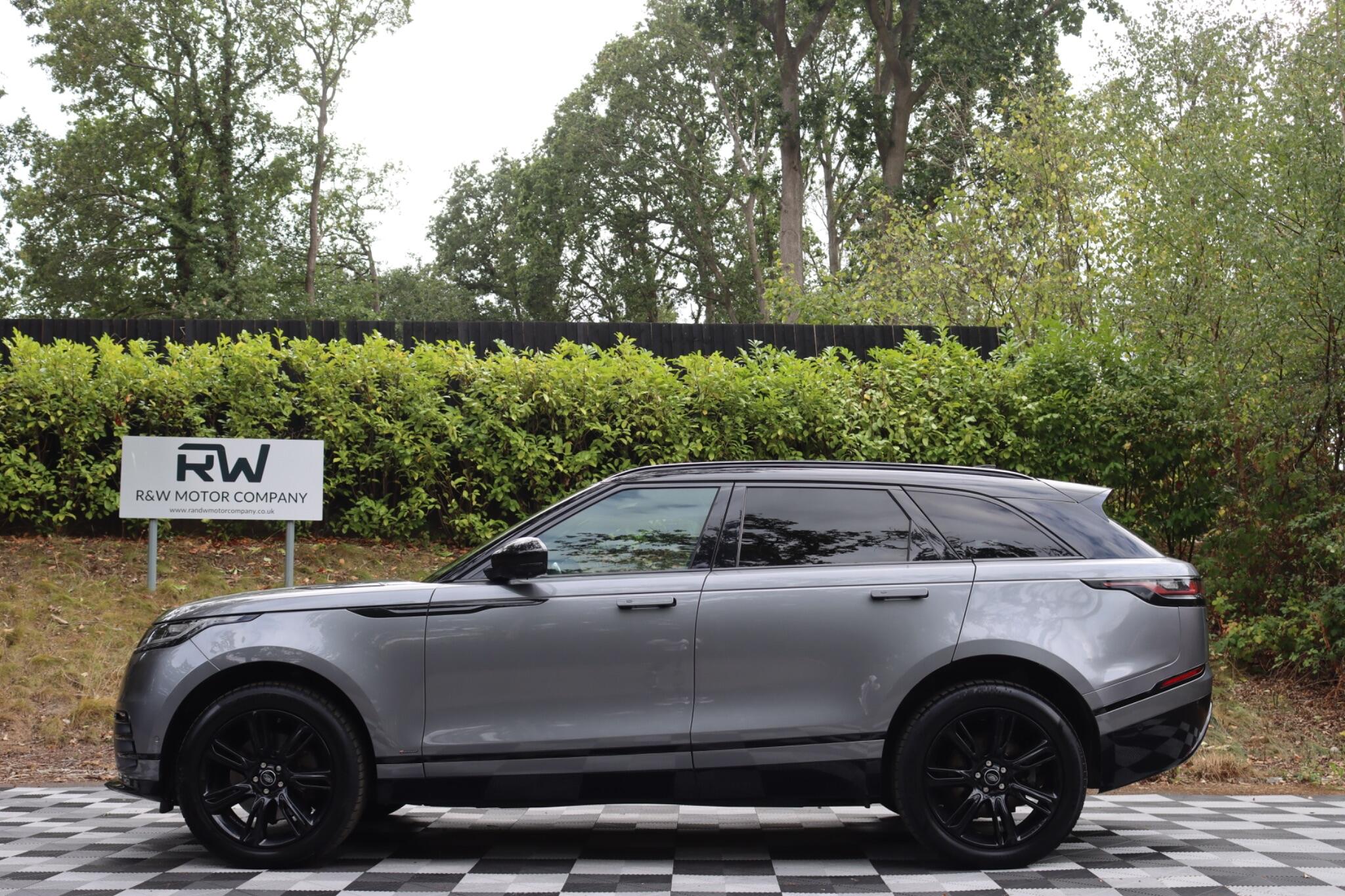 Land Rover Range Rover Velar view 13