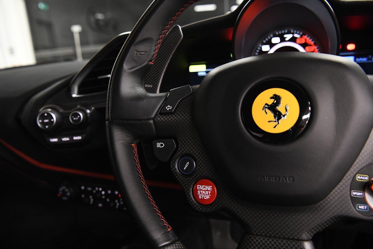 Ferrari 488 view 23