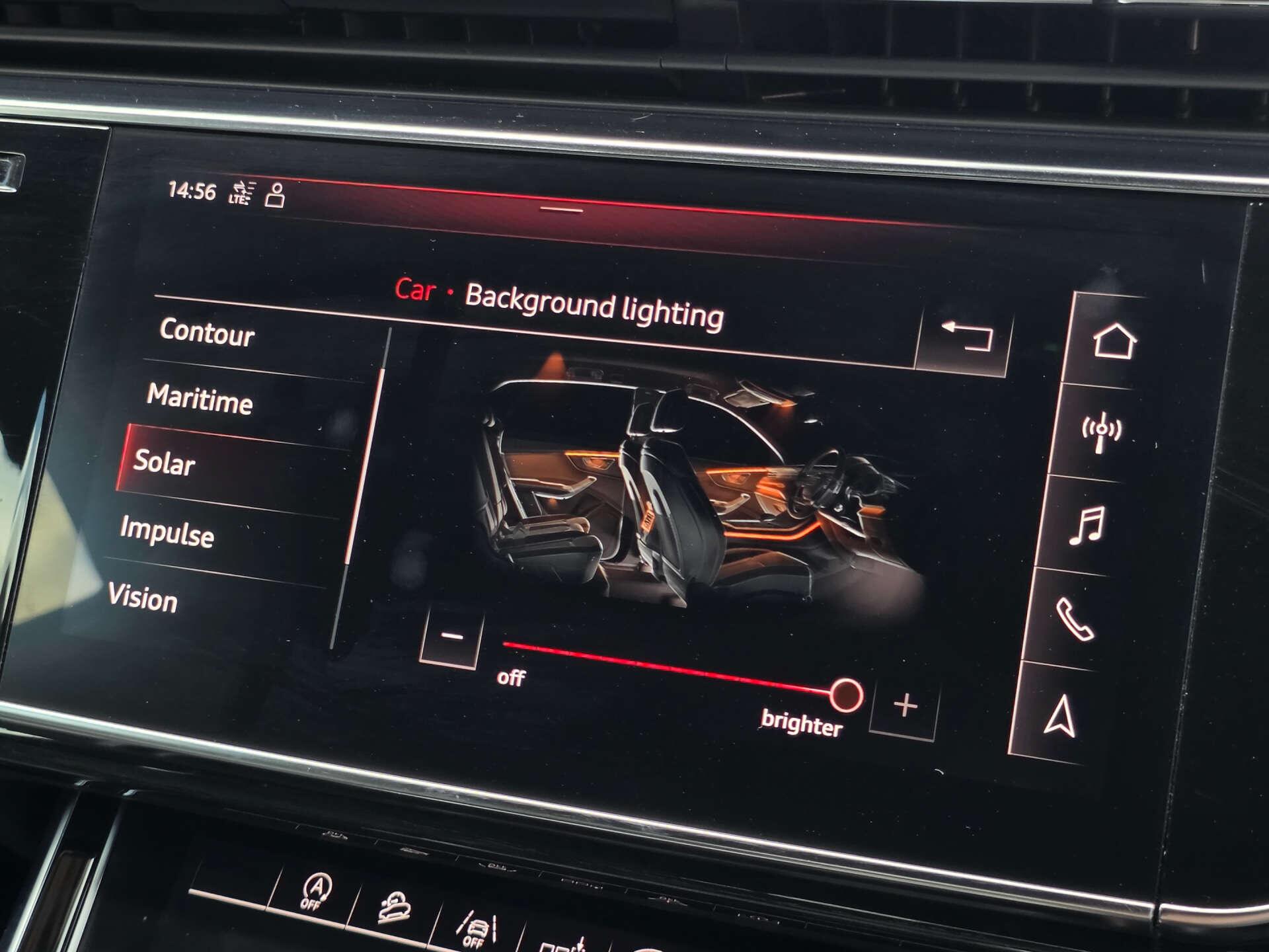 Audi Q8 view 30