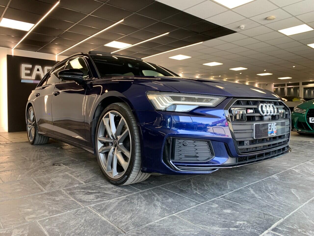 Audi S6 Avant view 13