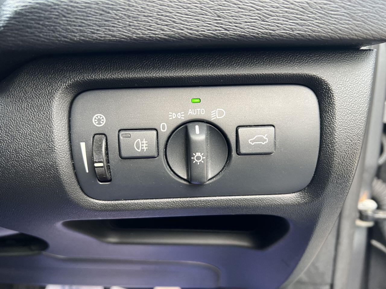 Volvo V40 view 50