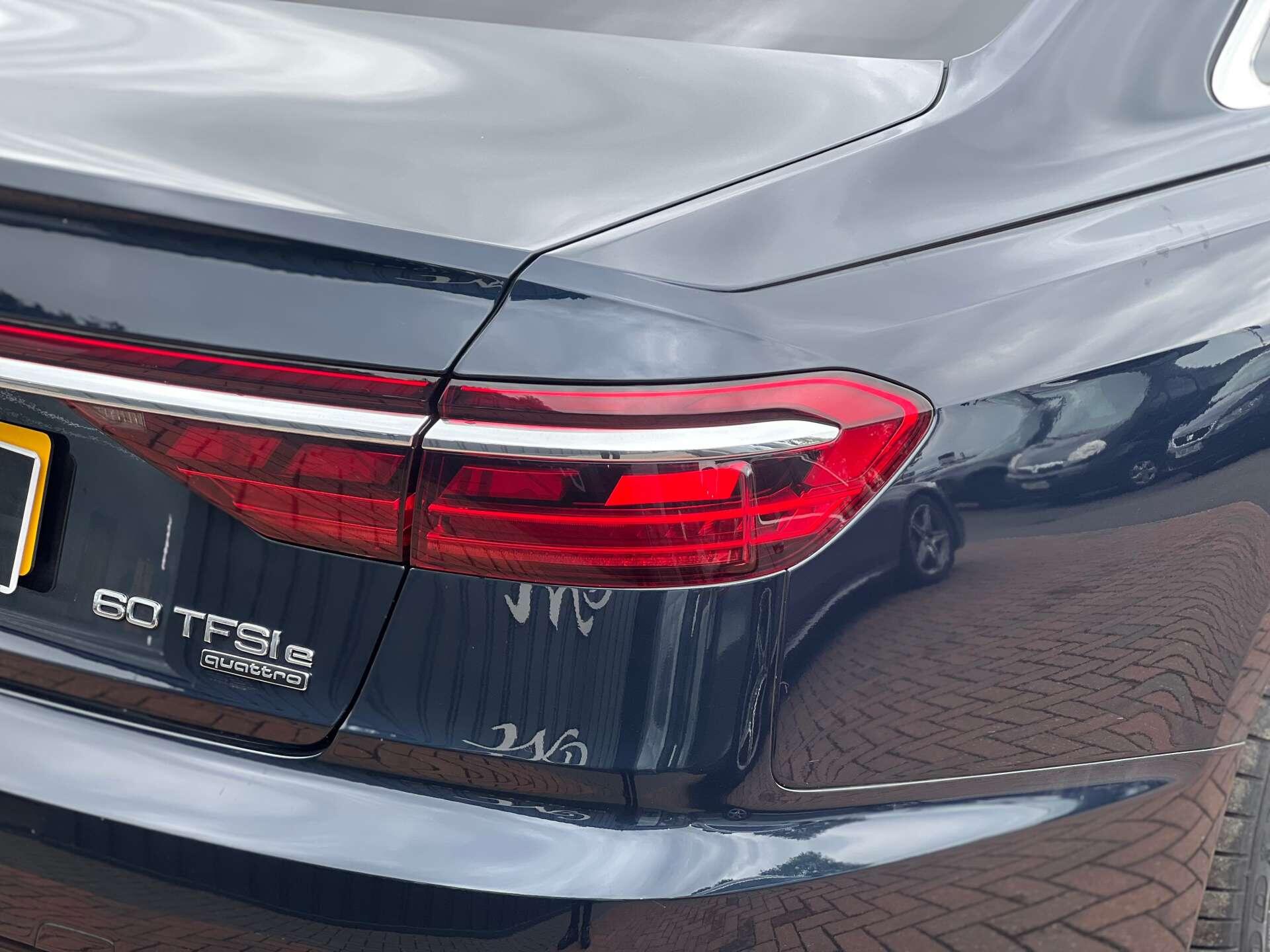 Audi A8 view 10